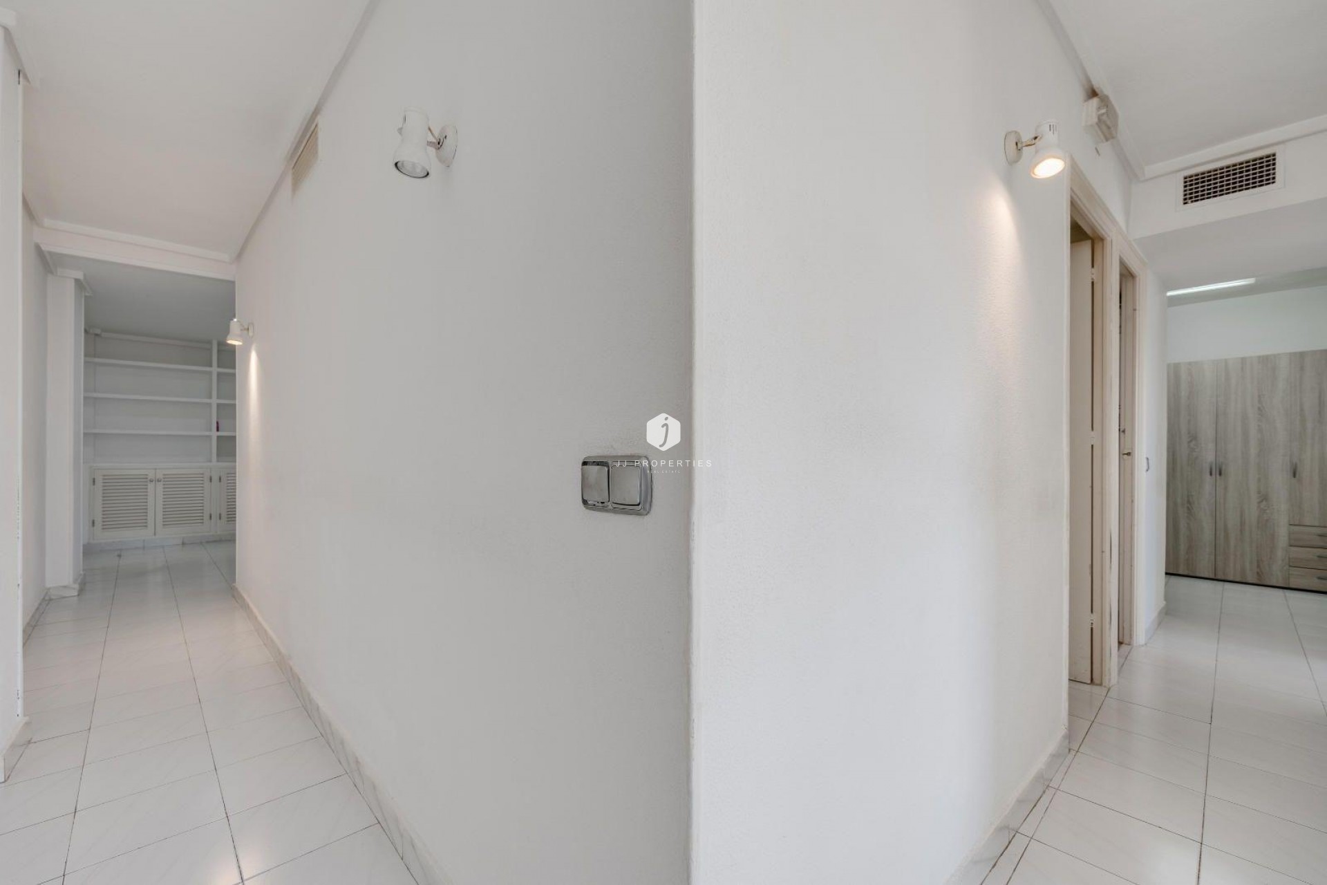 Segunda mano - Apartamento / piso -
Torrevieja - Centro