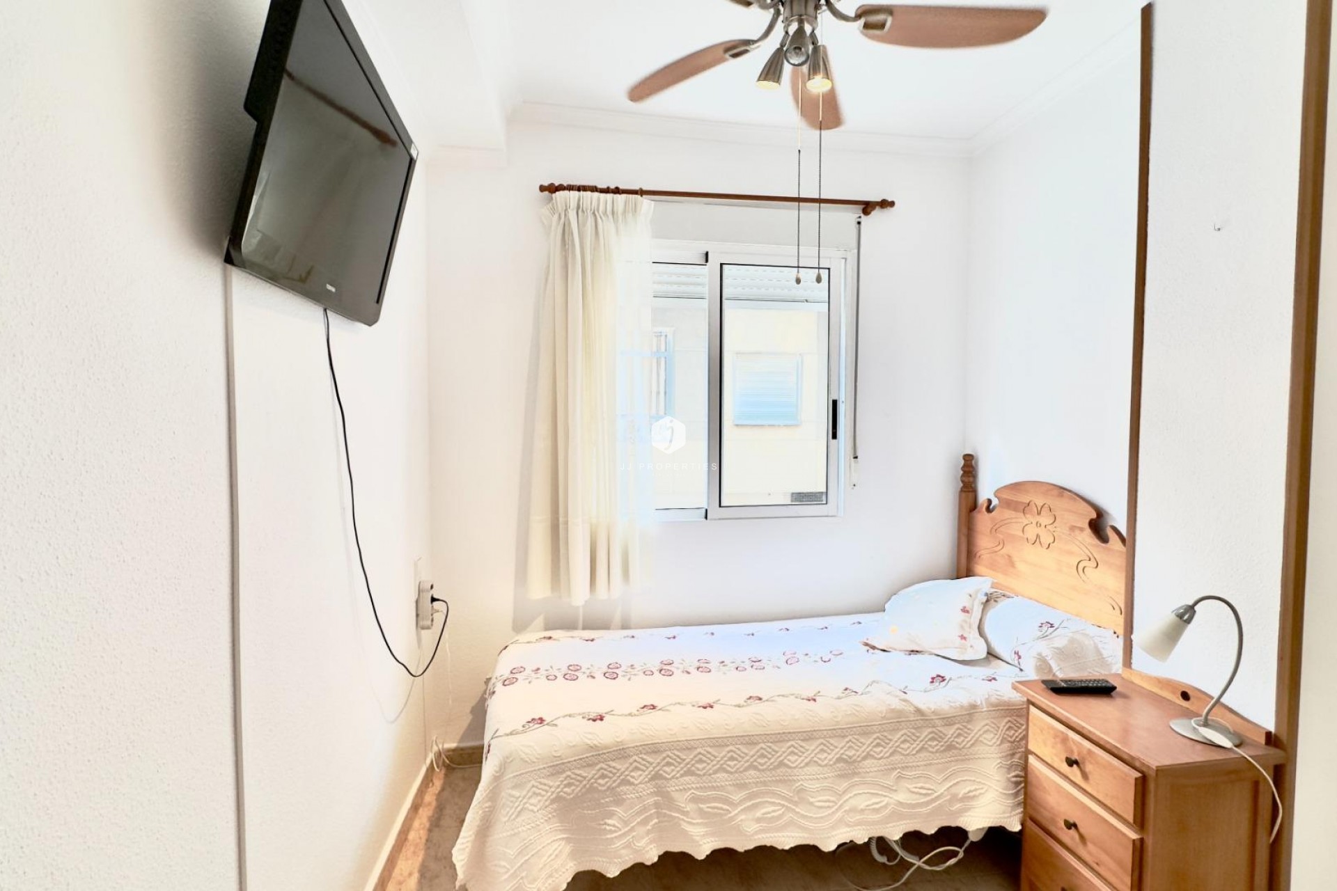 Segunda mano - Apartamento / piso -
Torrevieja - Centro