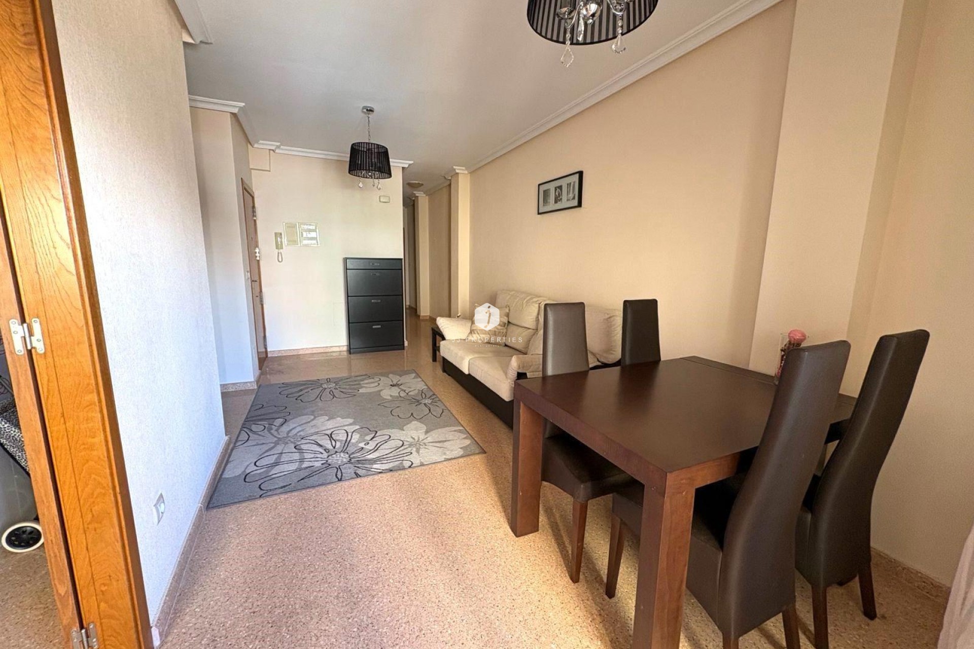 Segunda mano - Apartamento / piso -
Torrevieja - Centro