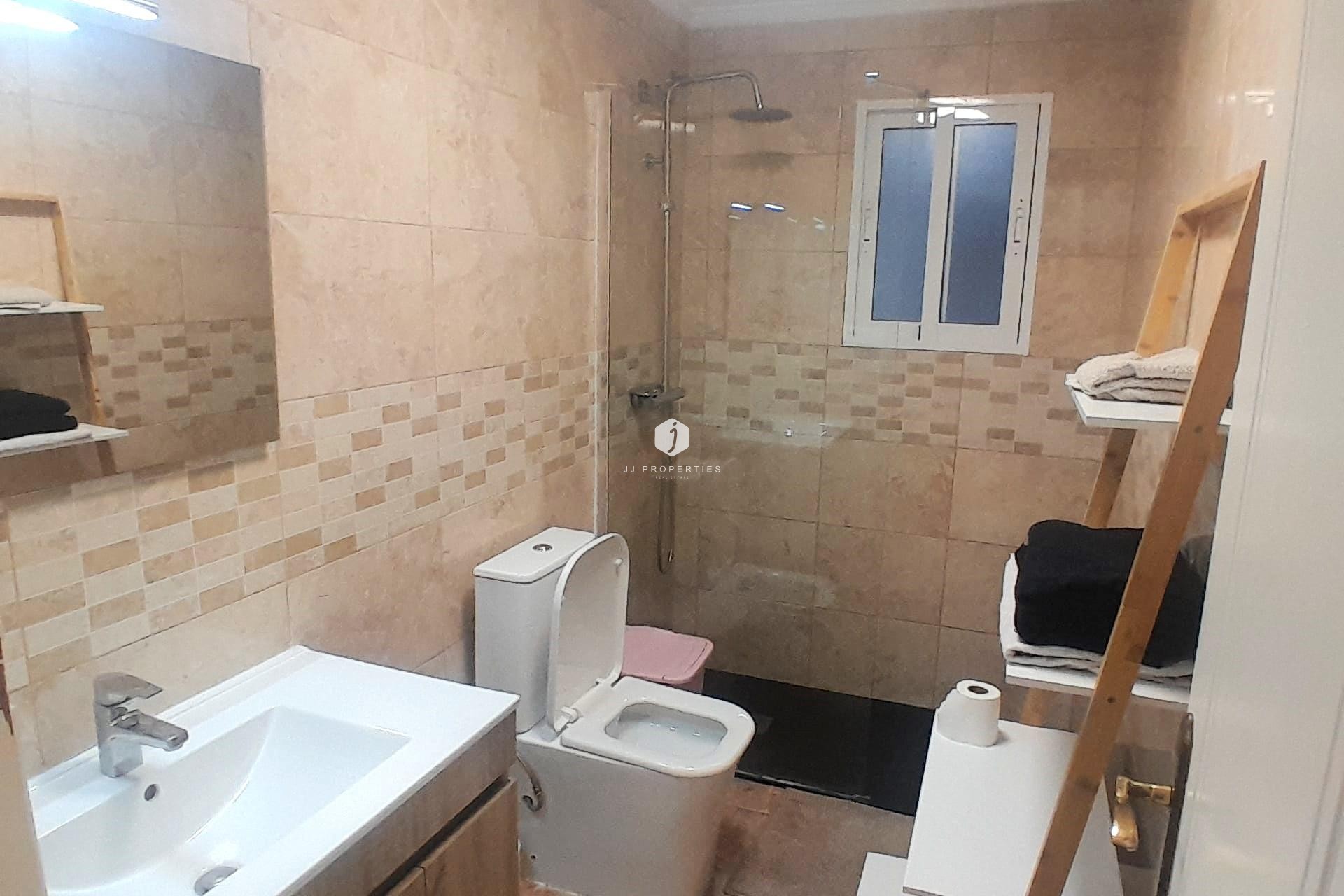 Segunda mano - Apartamento / piso -
Torrevieja - Centro