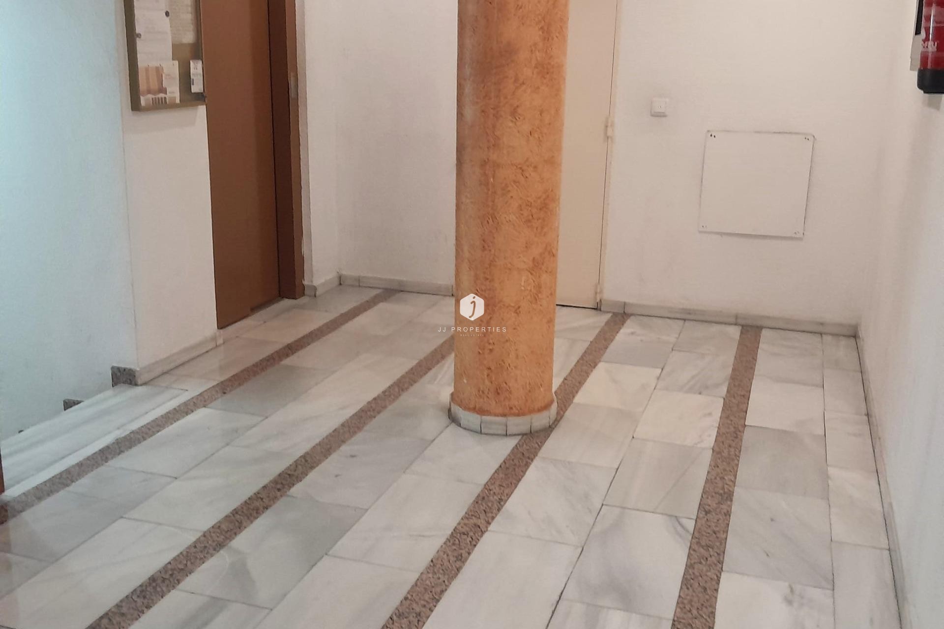 Segunda mano - Apartamento / piso -
Torrevieja - Centro