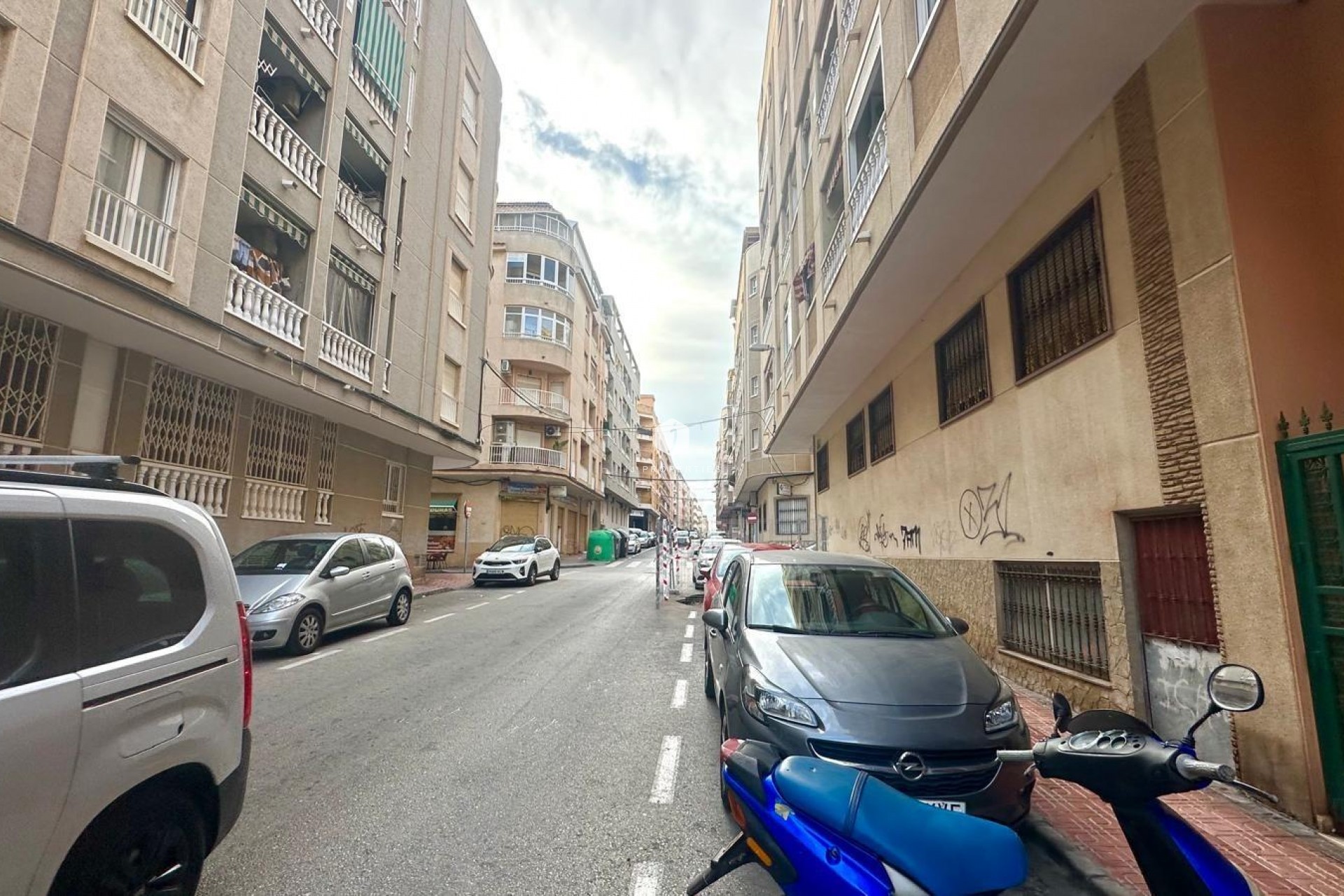 Segunda mano - Apartamento / piso -
Torrevieja - Centro