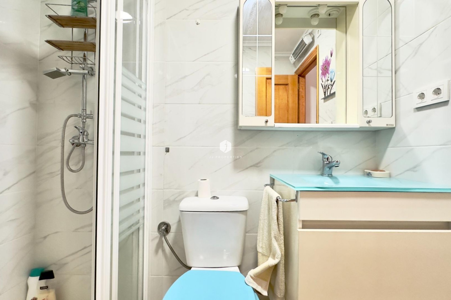 Segunda mano - Apartamento / piso -
Torrevieja - Centro