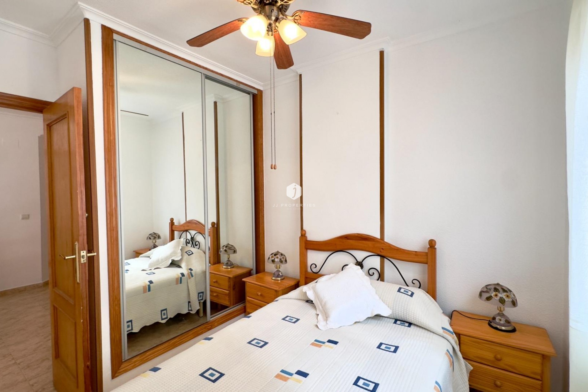 Segunda mano - Apartamento / piso -
Torrevieja - Centro