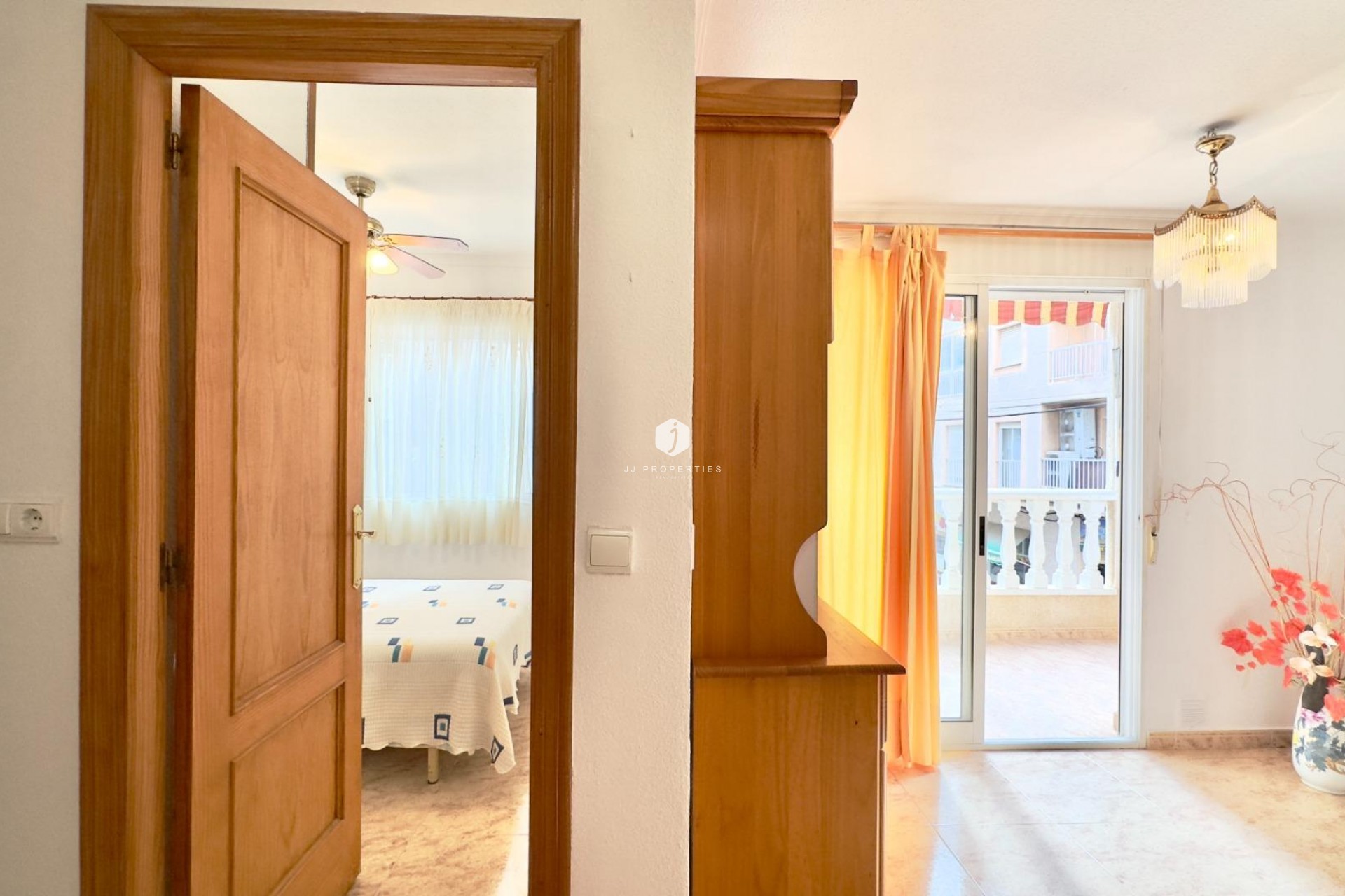 Segunda mano - Apartamento / piso -
Torrevieja - Centro