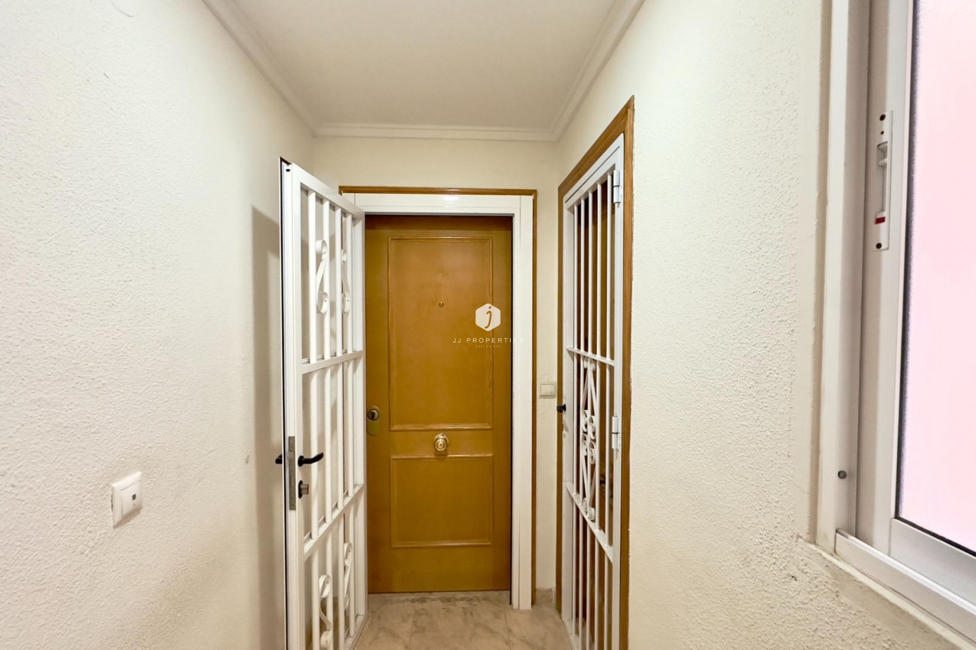 Segunda mano - Apartamento / piso -
Torrevieja - Centro