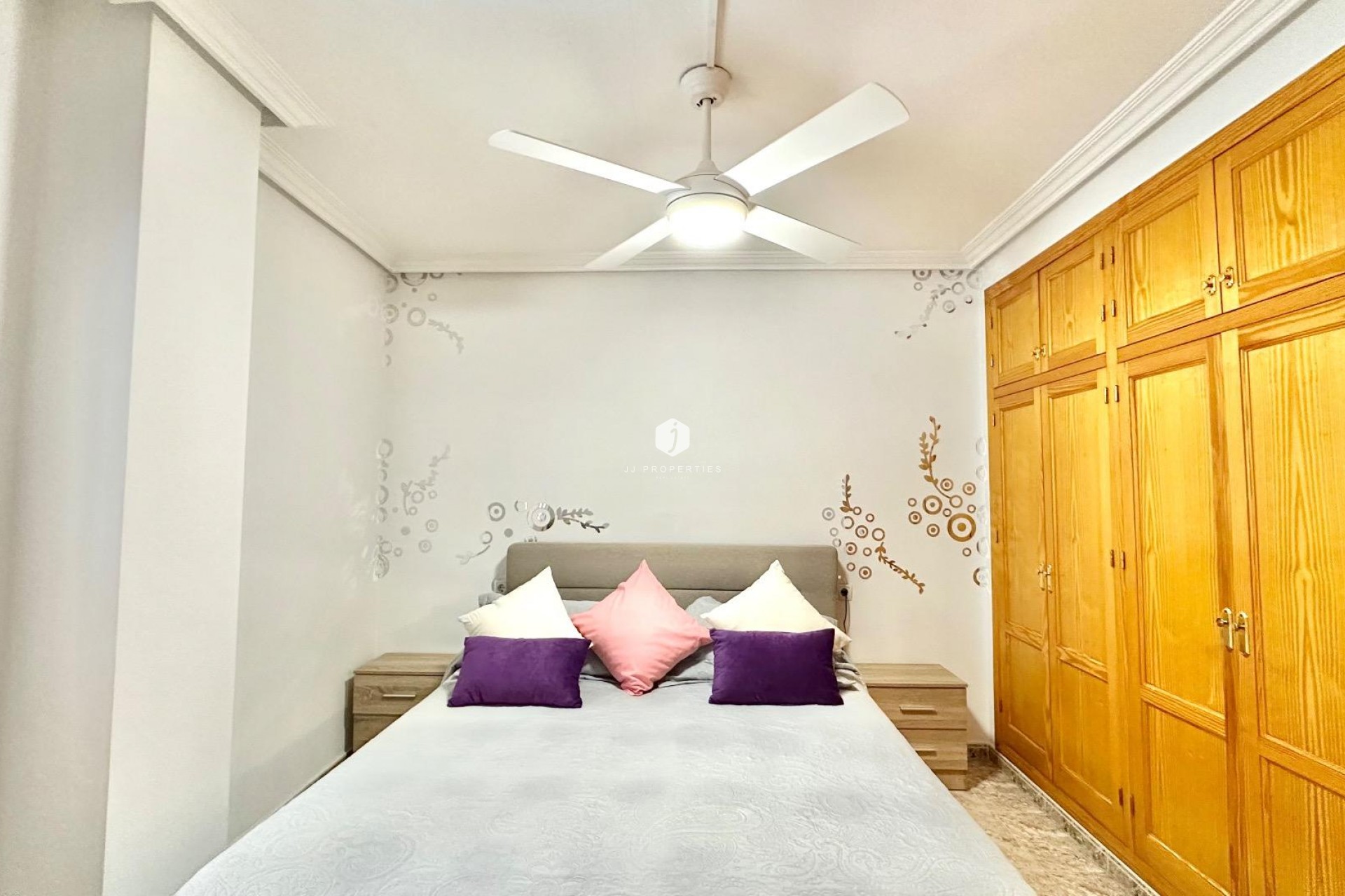 Segunda mano - Apartamento / piso -
Torrevieja - Centro