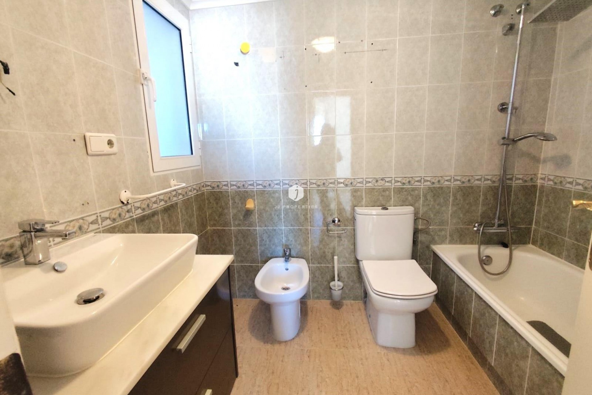 Segunda mano - Apartamento / piso -
Torrevieja - Centro