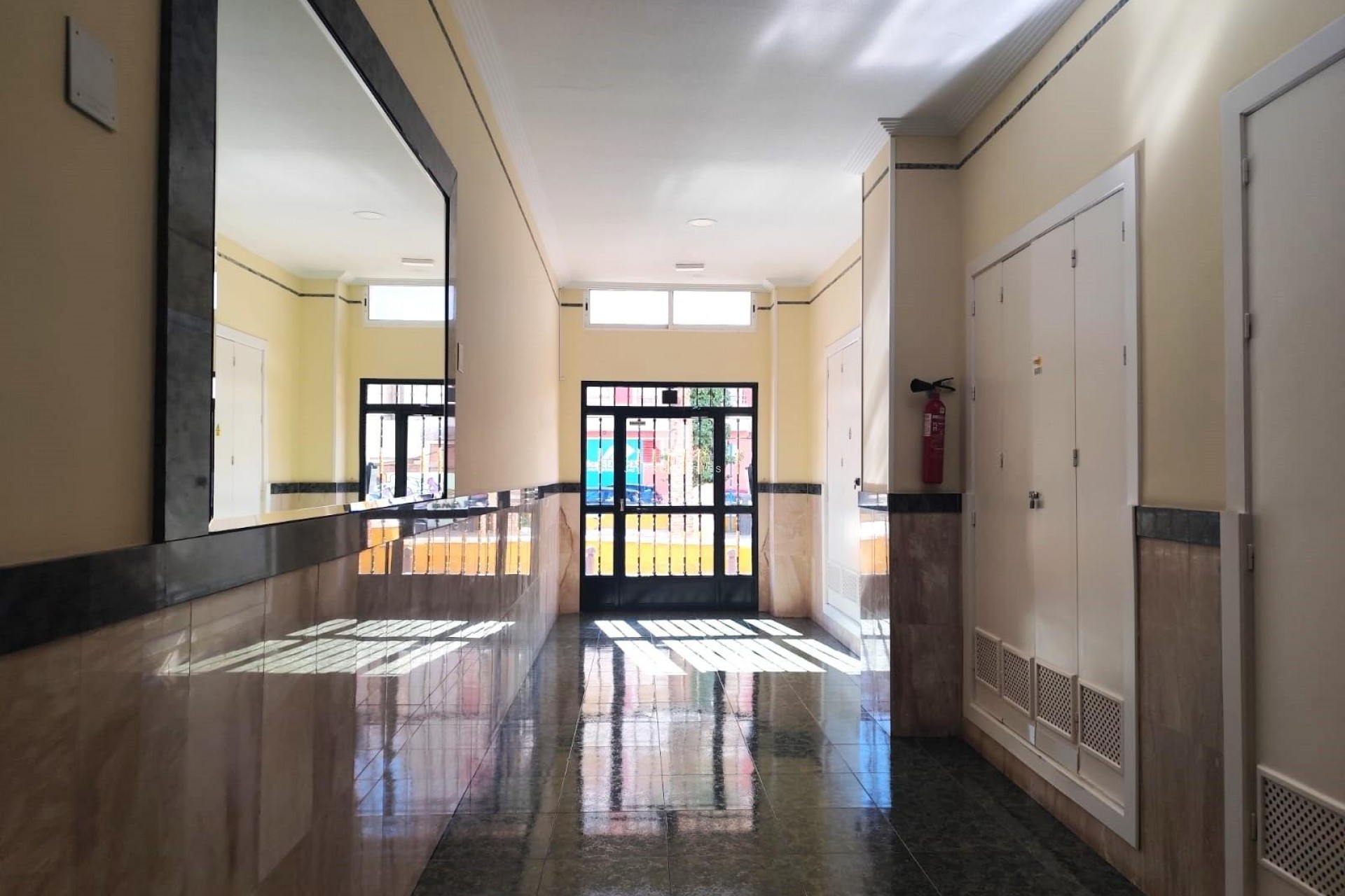 Segunda mano - Apartamento / piso -
Torrevieja - Centro