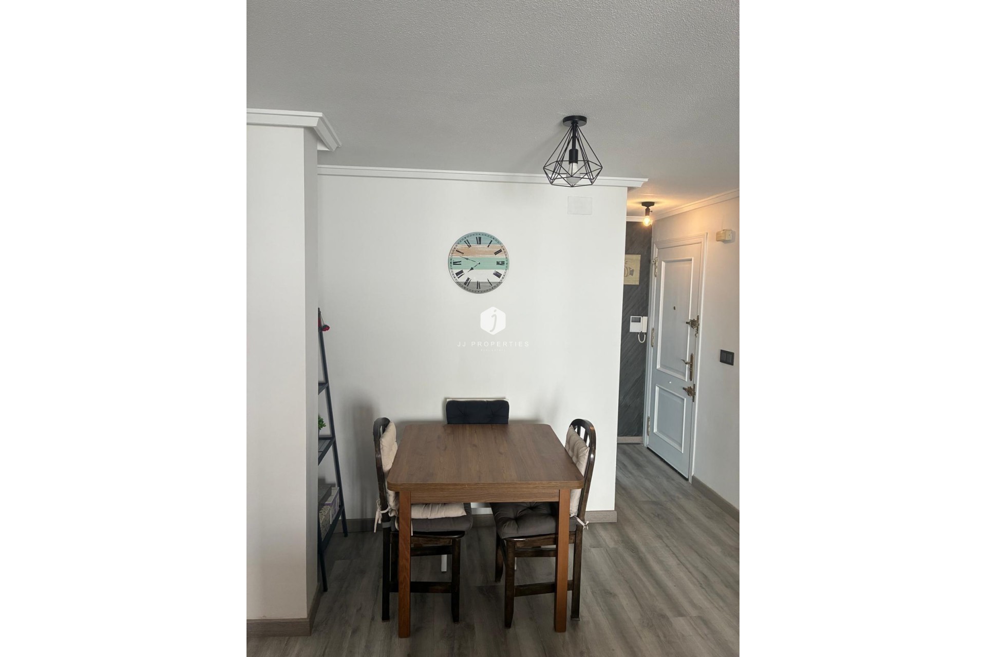 Segunda mano - Apartamento / piso -
Torrevieja - Centro