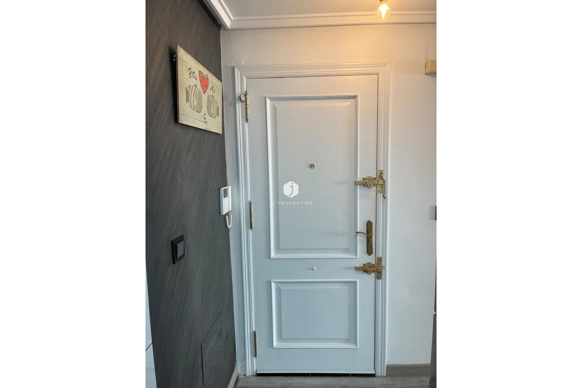 Segunda mano - Apartamento / piso -
Torrevieja - Centro