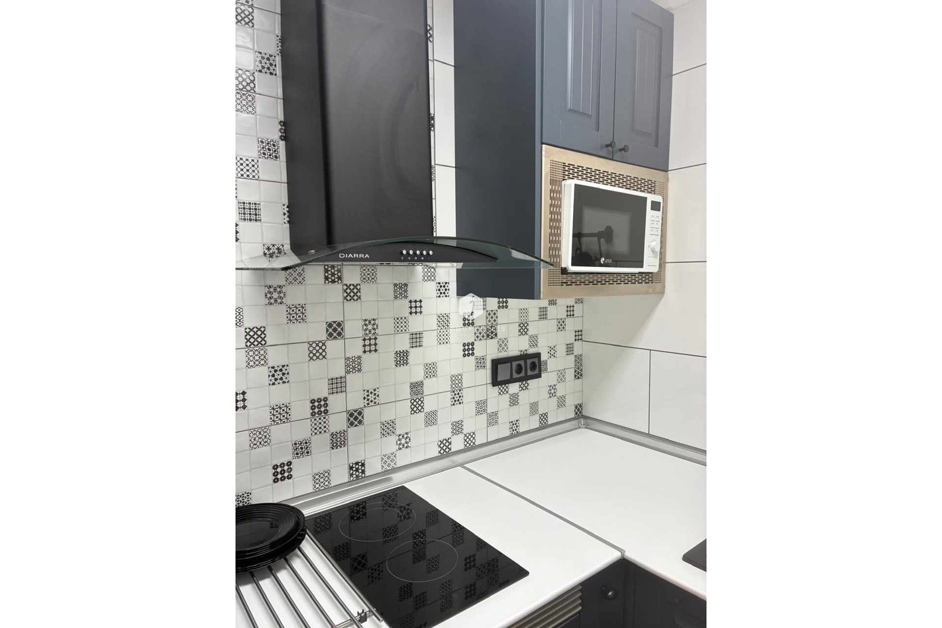 Segunda mano - Apartamento / piso -
Torrevieja - Centro