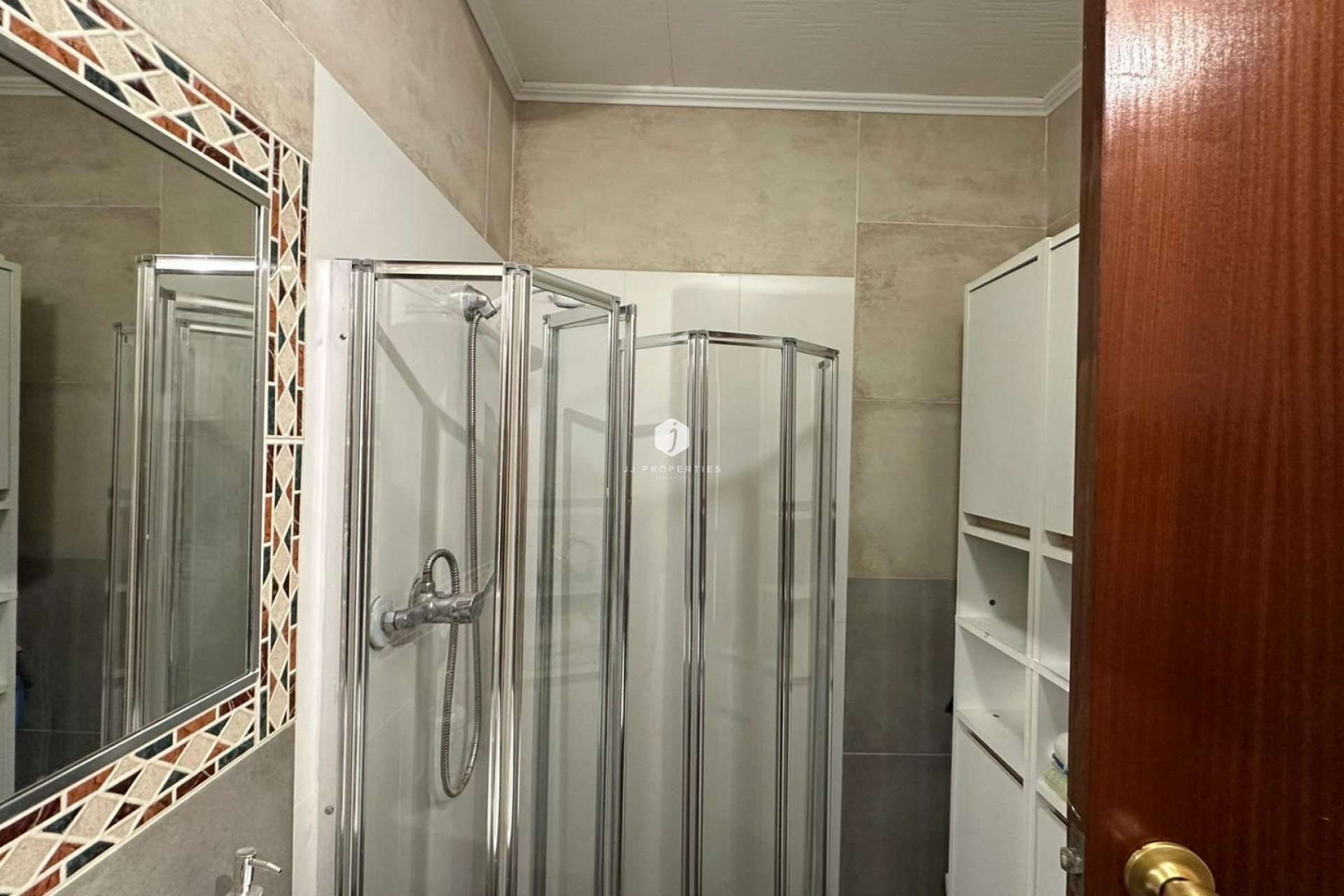 Segunda mano - Apartamento / piso -
Torrevieja - Centro