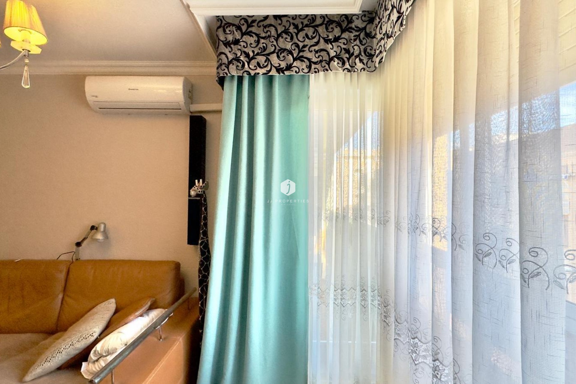 Segunda mano - Apartamento / piso -
Torrevieja - Centro