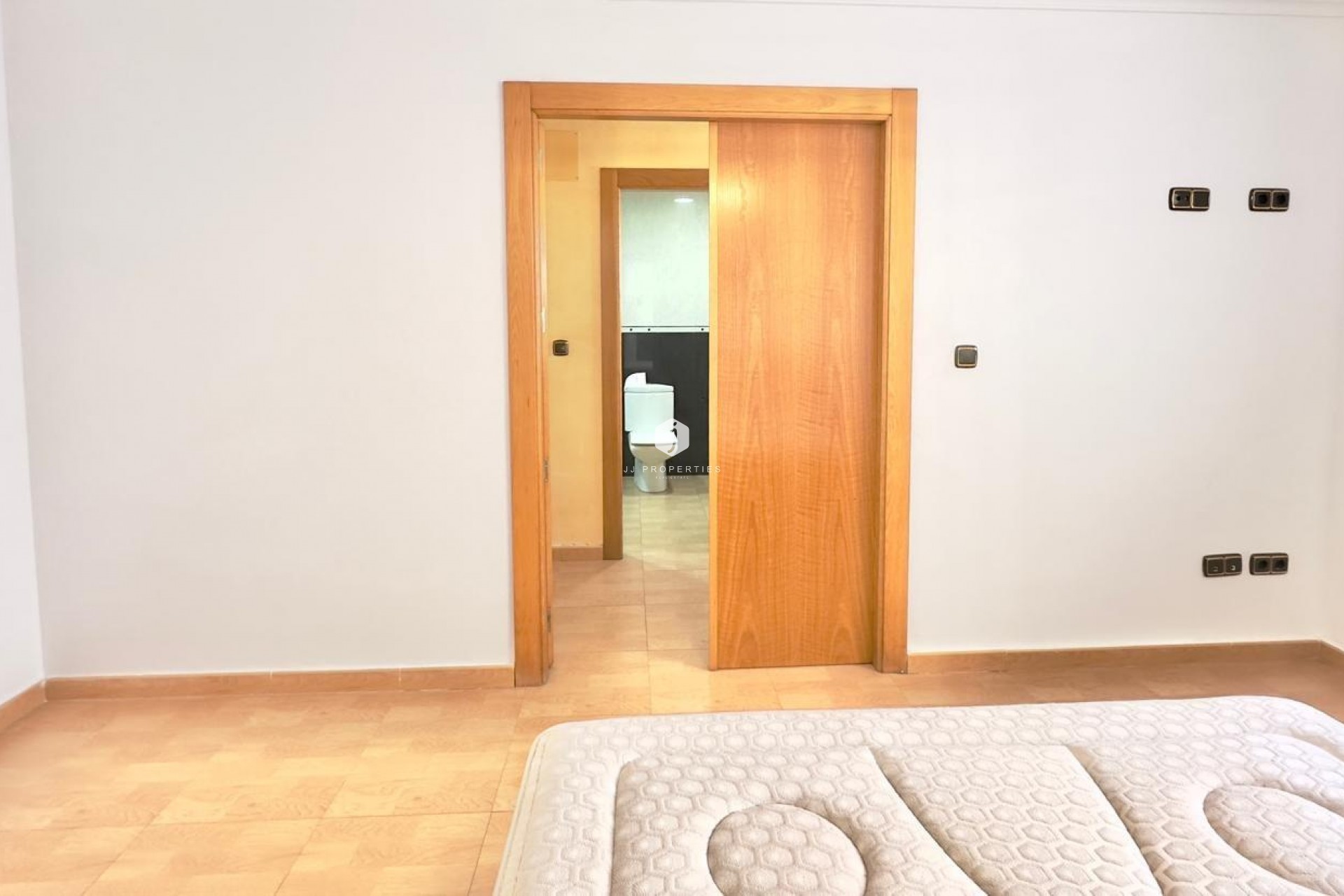 Segunda mano - Apartamento / piso -
Torrevieja - Centro