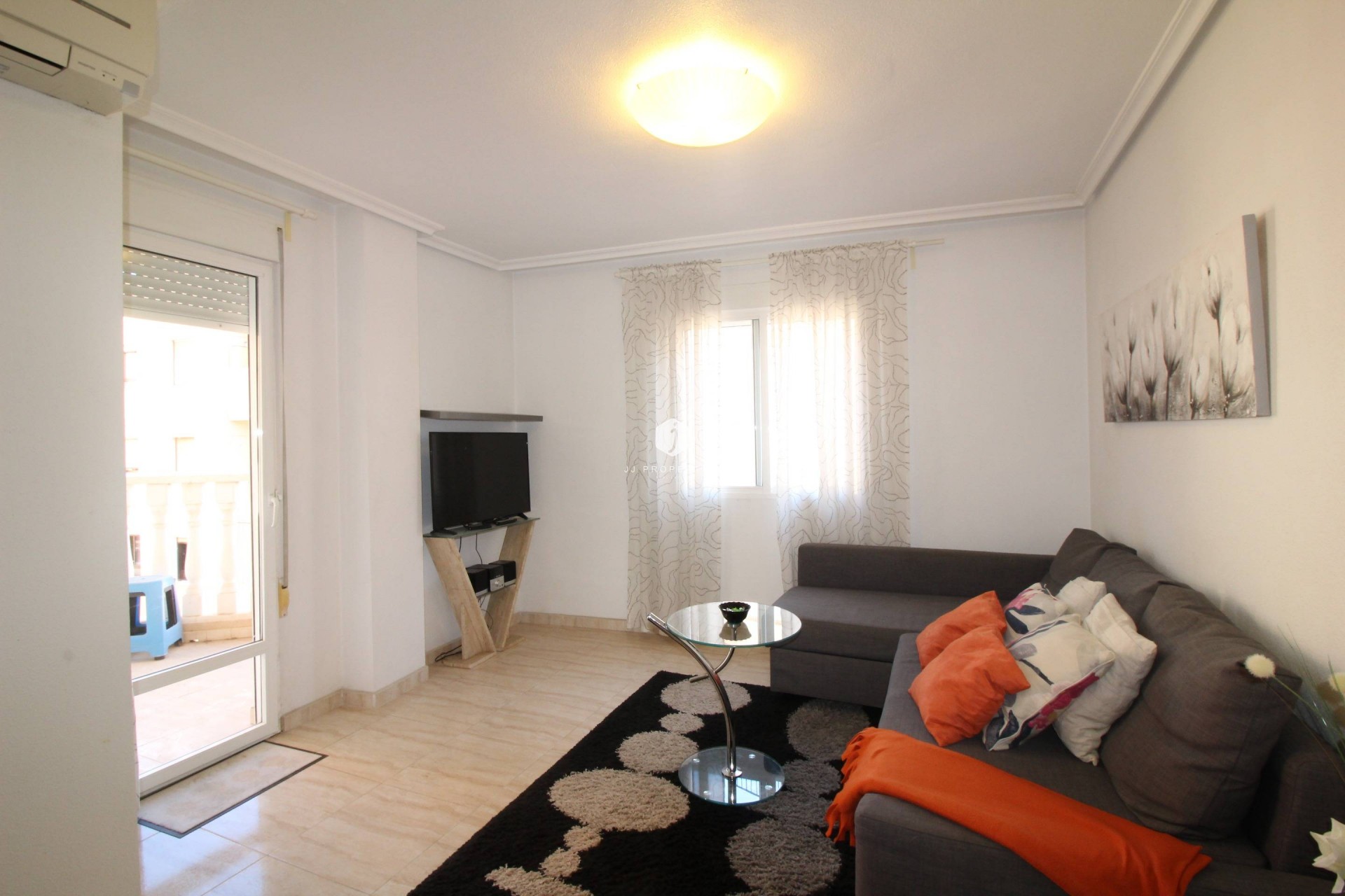 Segunda mano - Apartamento / piso -
Torrevieja - Centro
