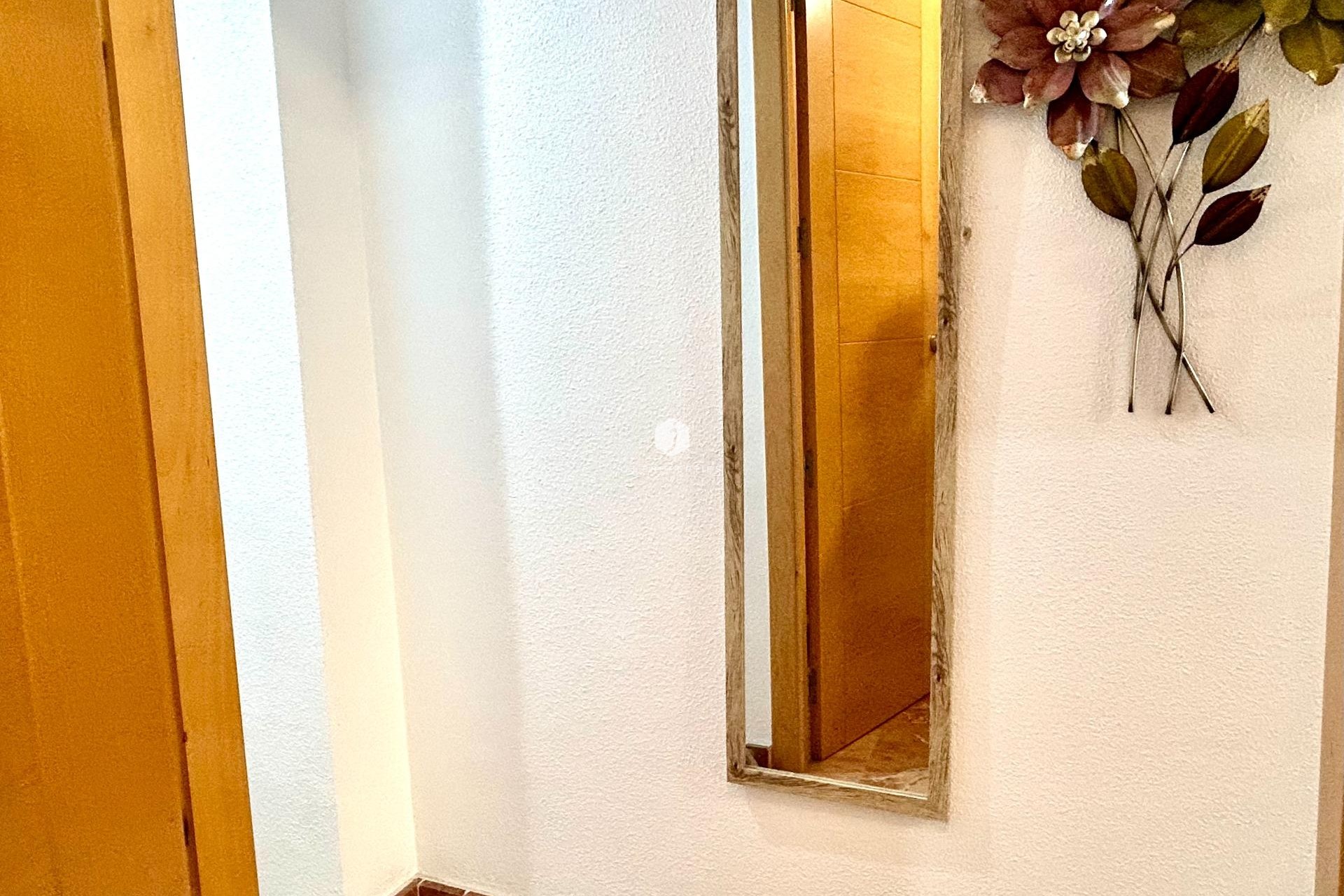 Segunda mano - Apartamento / piso -
Torrevieja - Centro