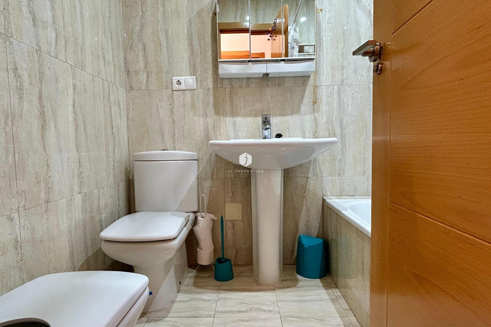 Segunda mano - Apartamento / piso -
Torrevieja - Centro