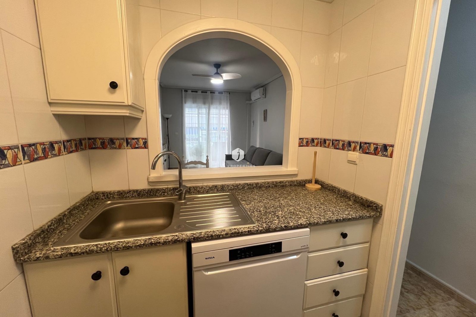 Segunda mano - Apartamento / piso -
Torrevieja - Centro