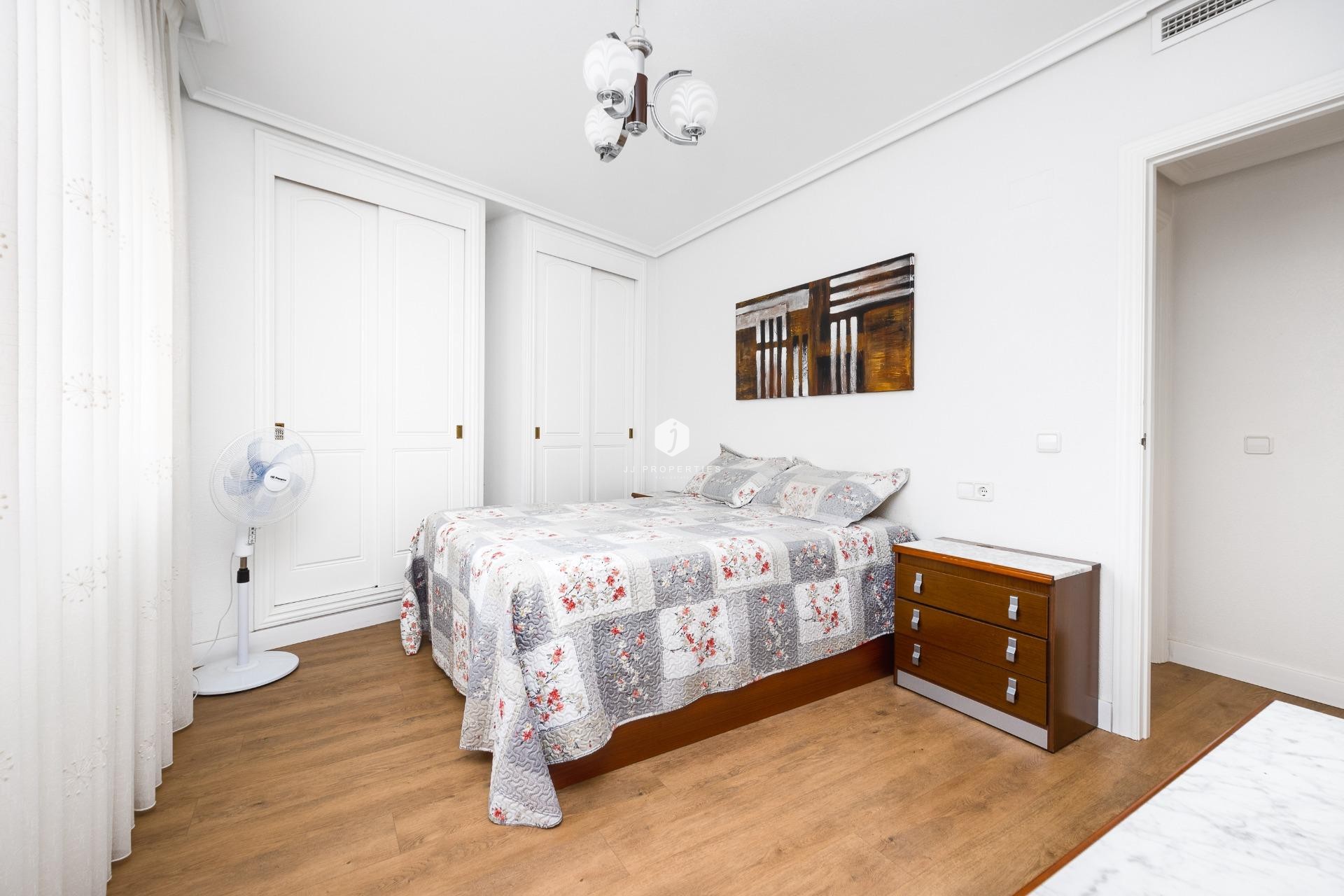 Segunda mano - Apartamento / piso -
Torrevieja - Centro