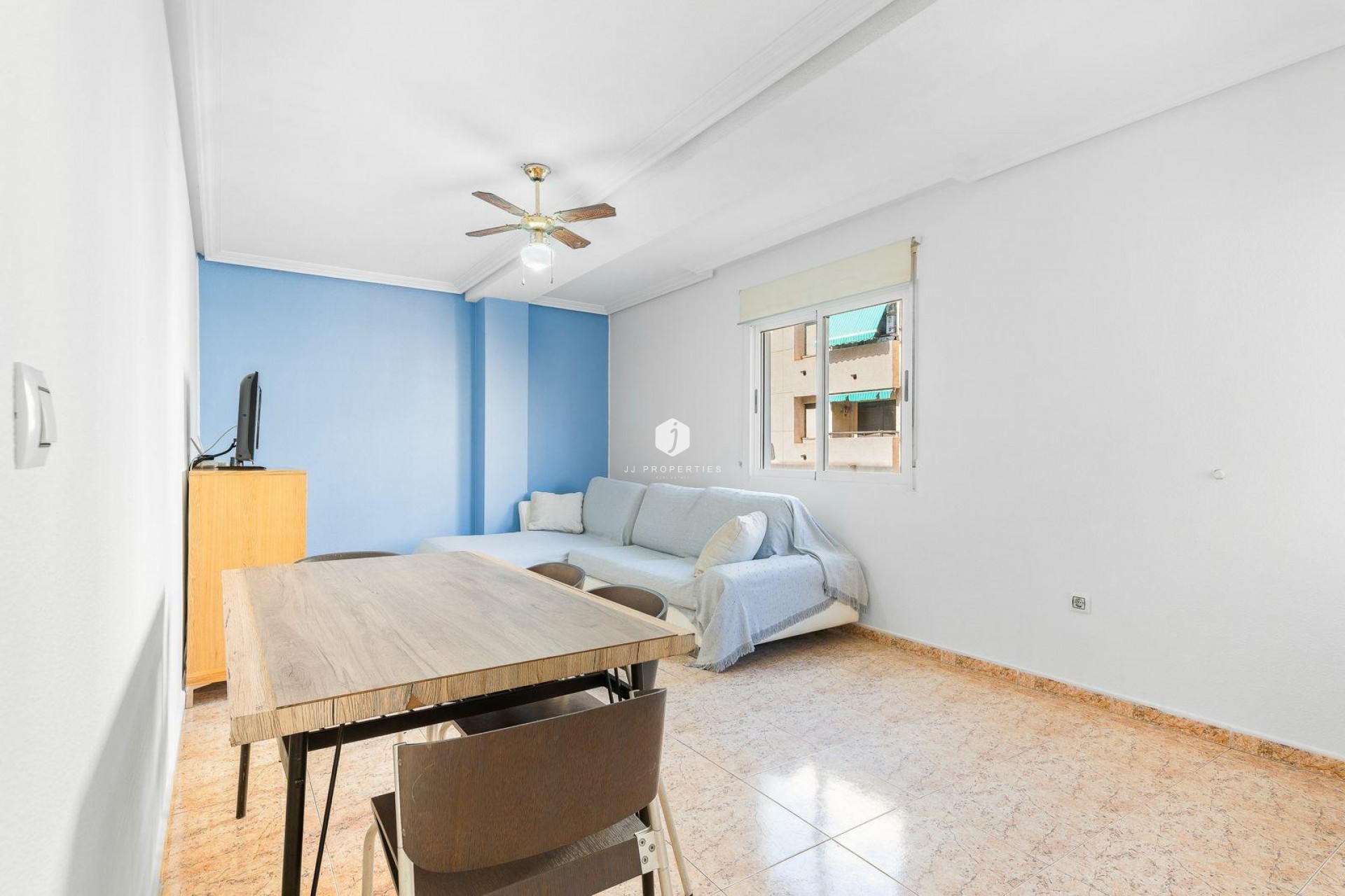Segunda mano - Apartamento / piso -
Torrevieja - Centro