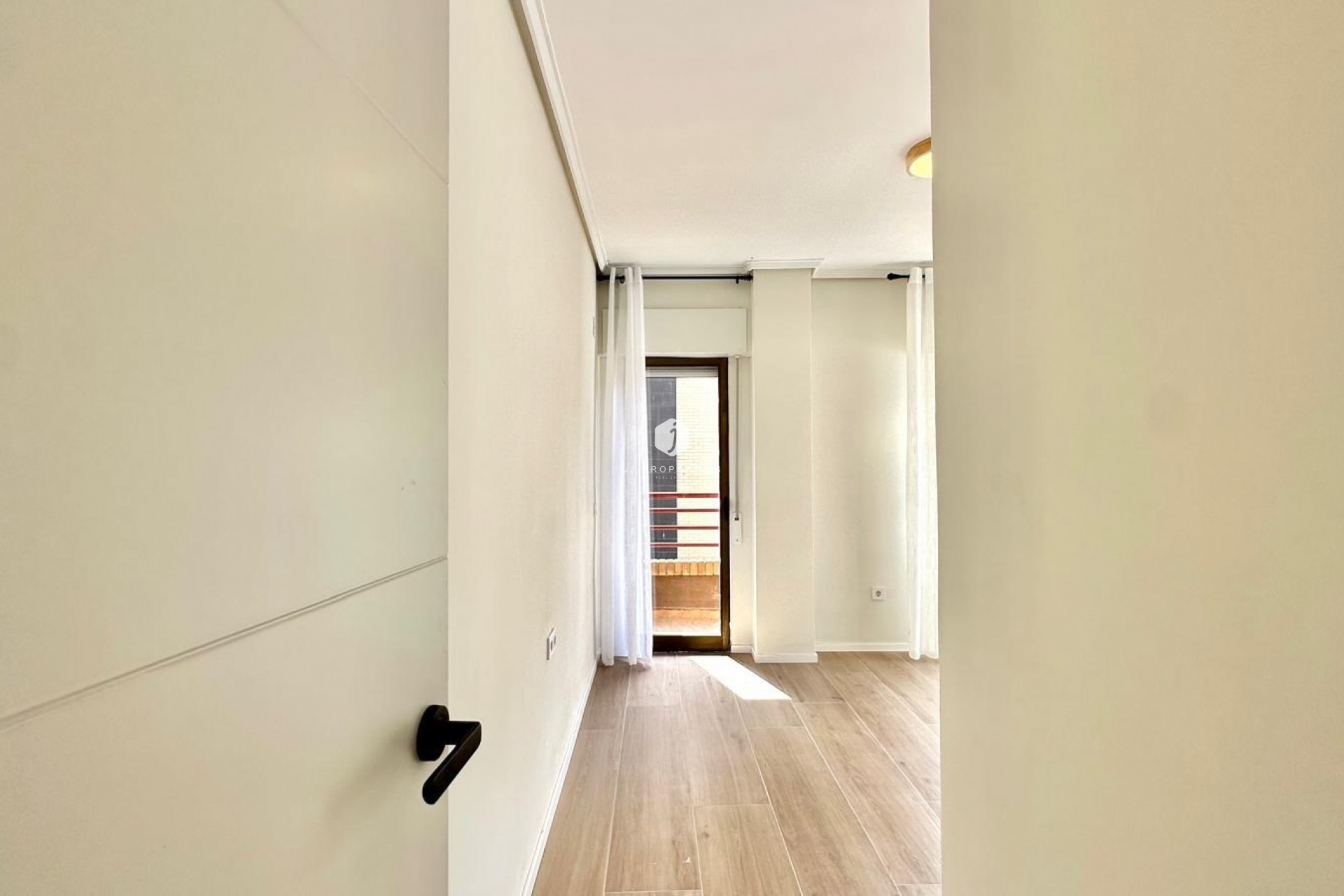 Segunda mano - Apartamento / piso -
Torrevieja - Centro
