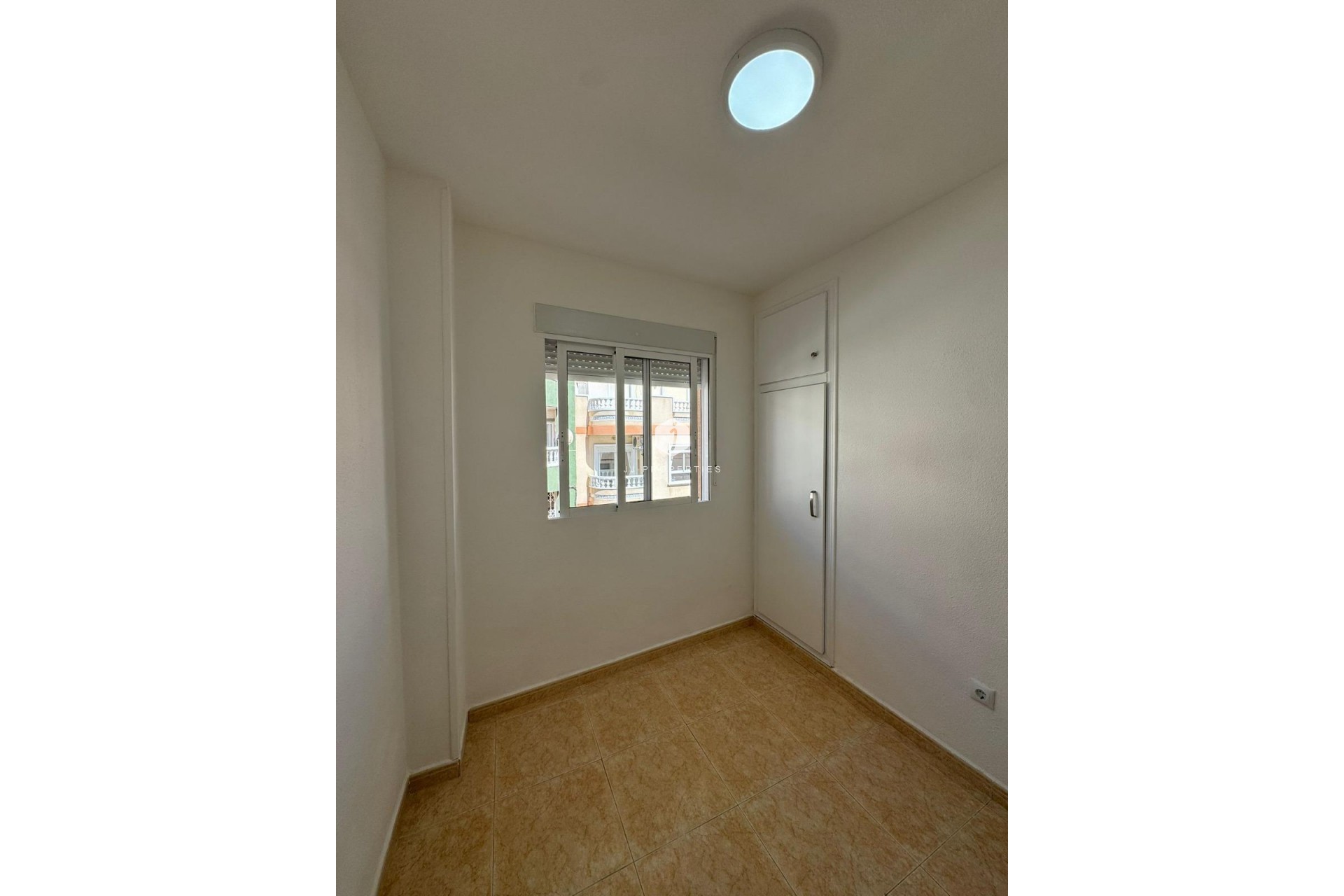 Segunda mano - Apartamento / piso -
Torrevieja - Centro