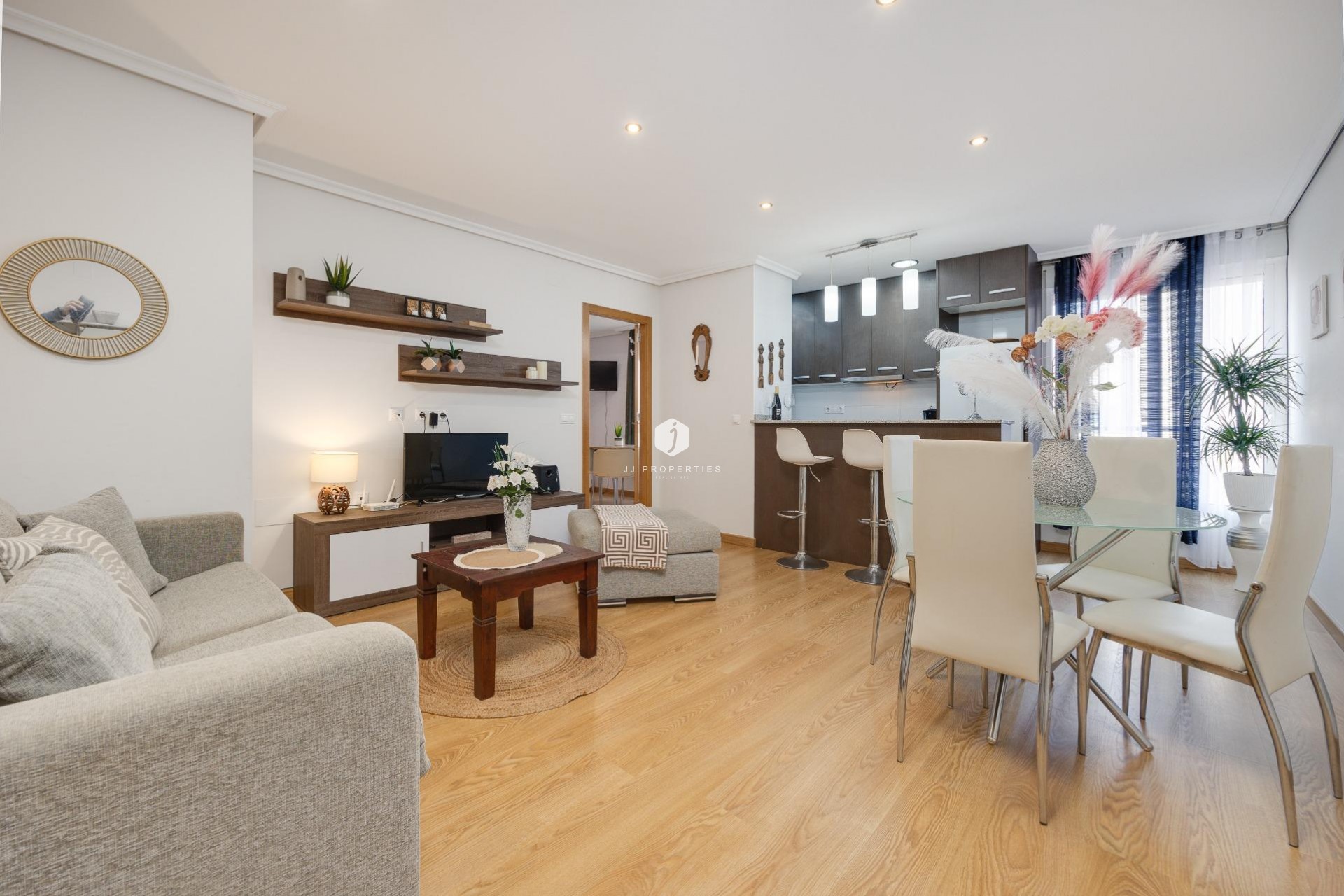 Segunda mano - Apartamento / piso -
Torrevieja - Centro
