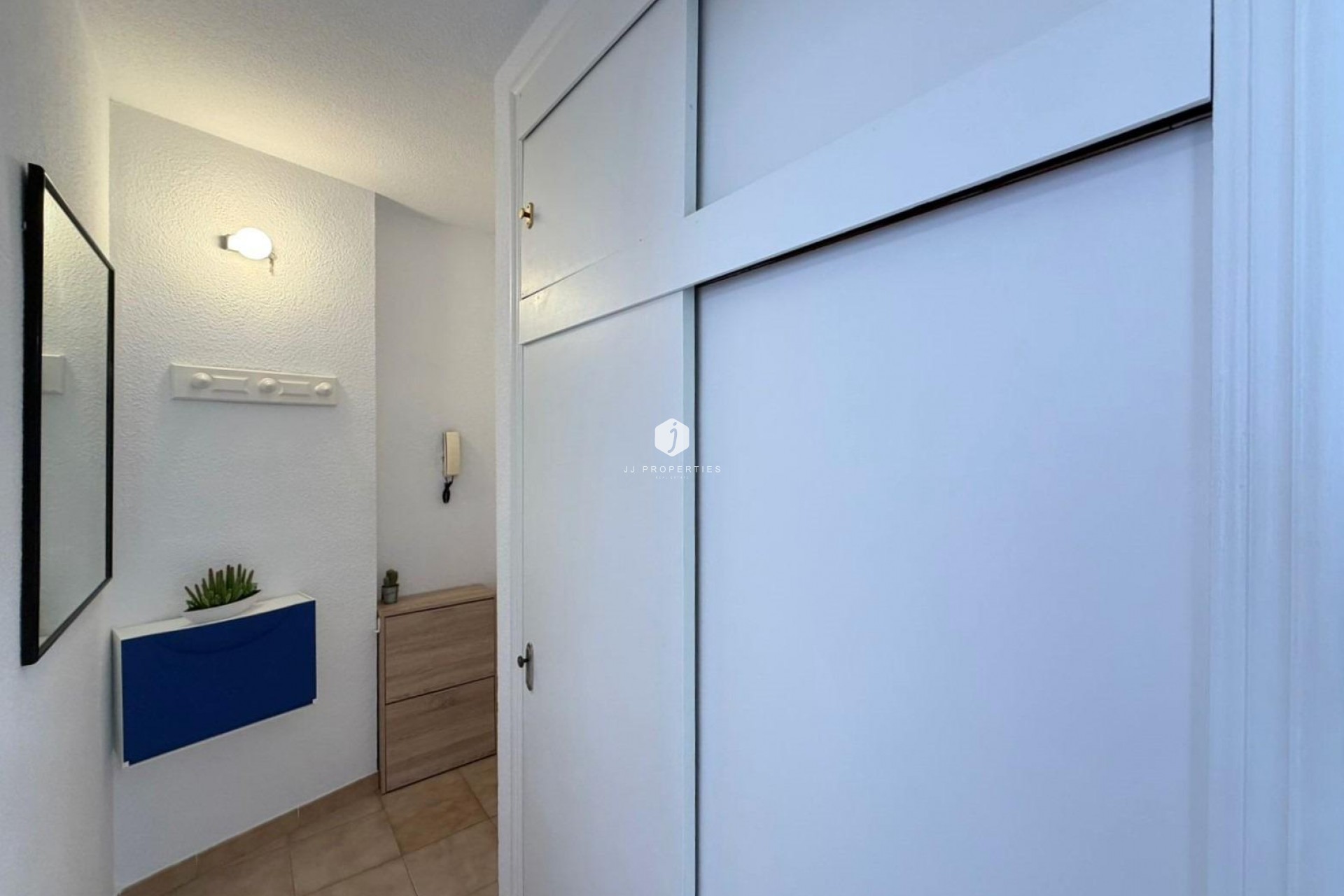 Segunda mano - Apartamento / piso -
Torrevieja - Centro