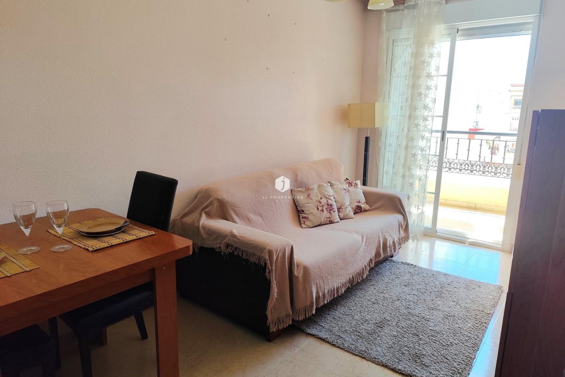 Segunda mano - Apartamento / piso -
Torrevieja - Centro