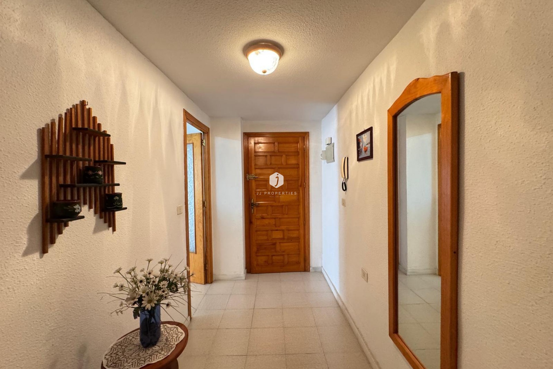 Segunda mano - Apartamento / piso -
Torrevieja - Centro