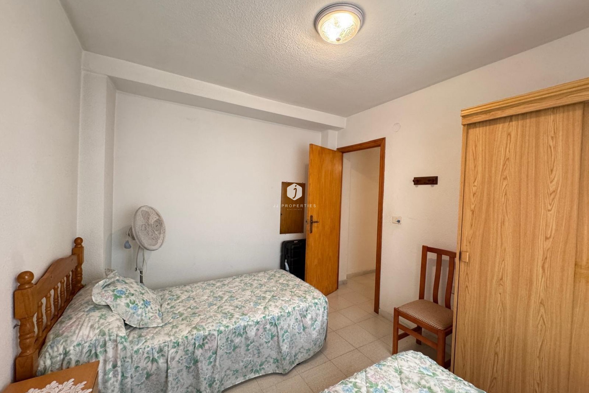 Segunda mano - Apartamento / piso -
Torrevieja - Centro