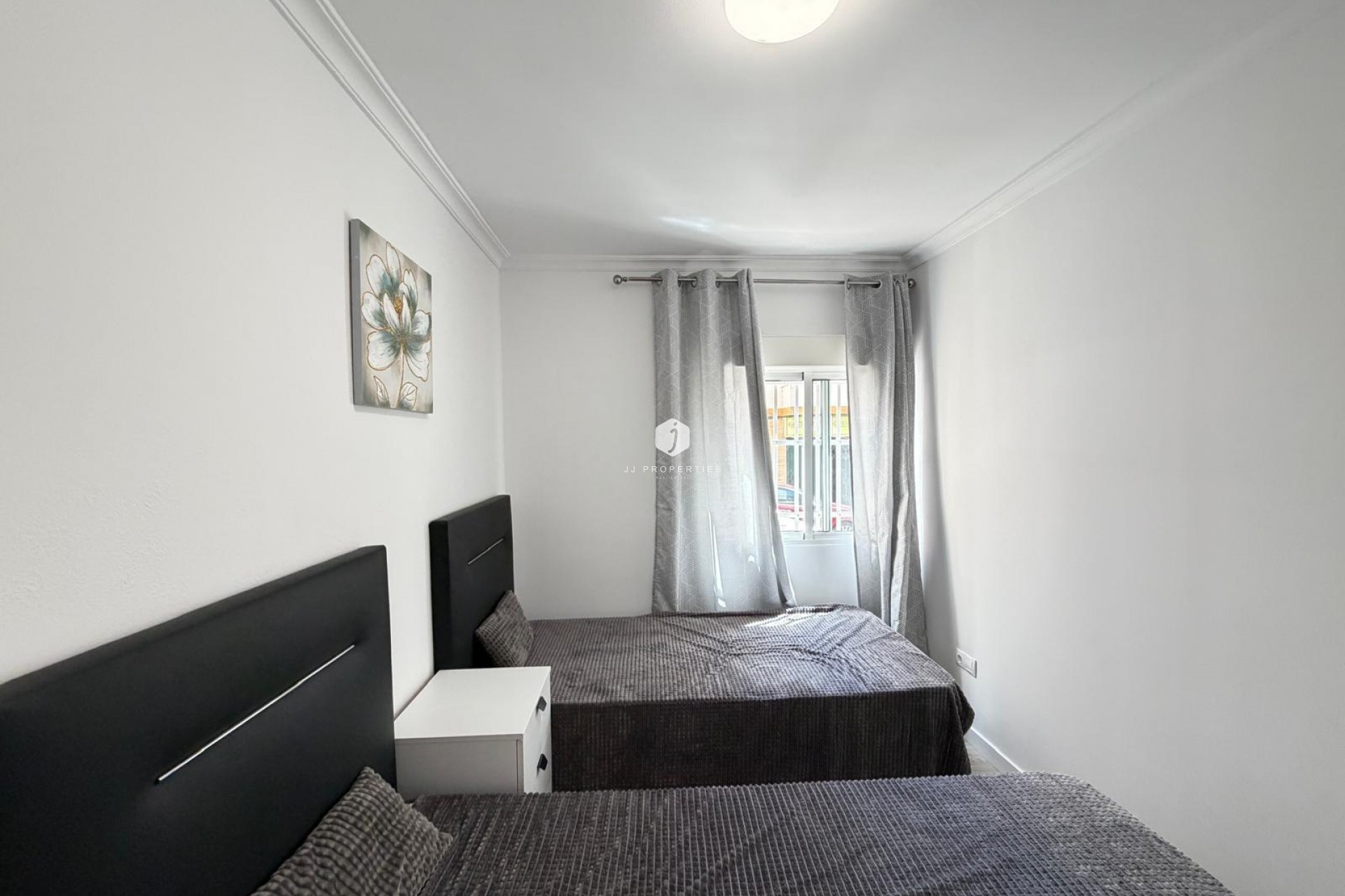 Segunda mano - Apartamento / piso -
Torrevieja - Centro