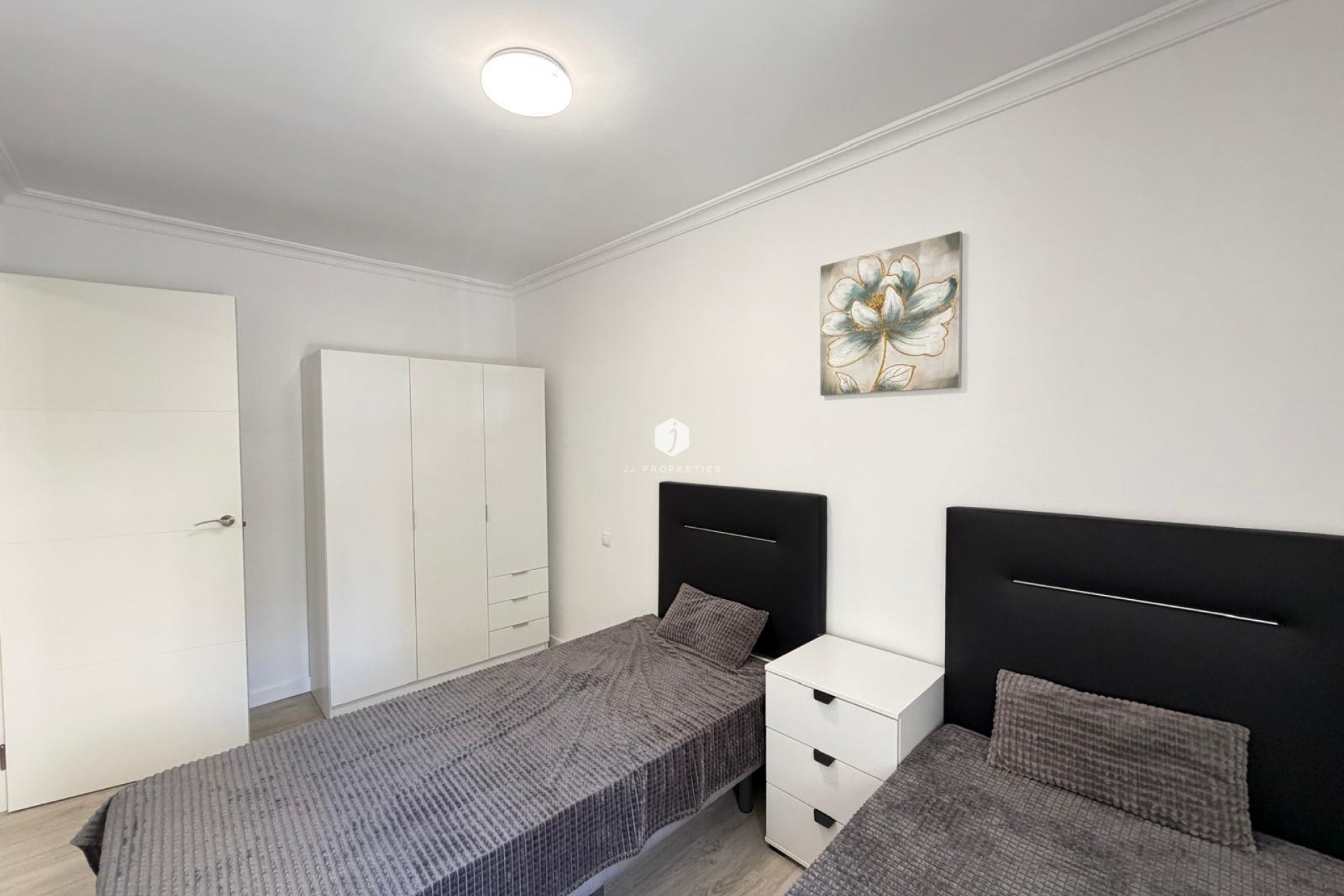 Segunda mano - Apartamento / piso -
Torrevieja - Centro
