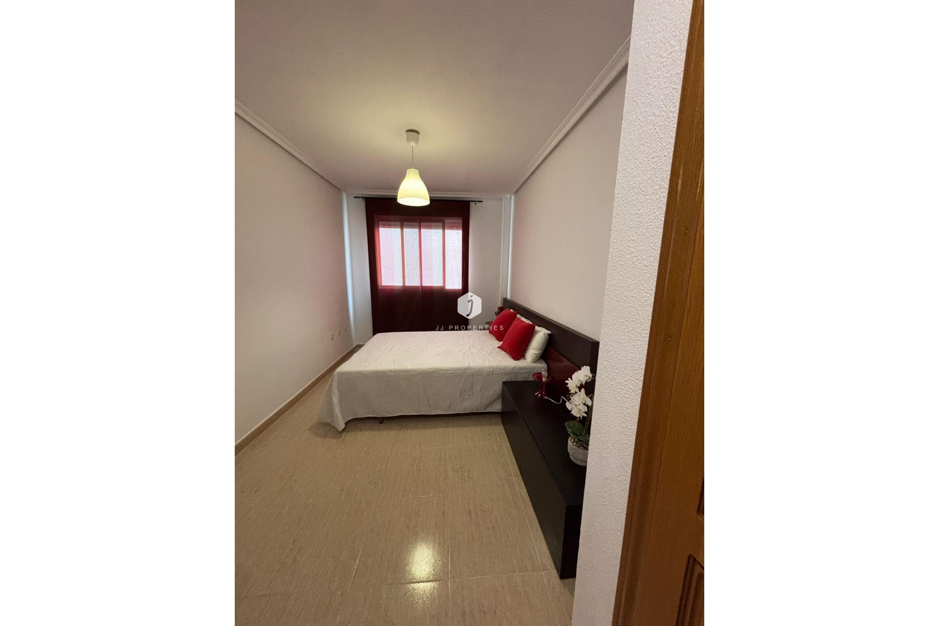 Segunda mano - Apartamento / piso -
Torrevieja - Centro