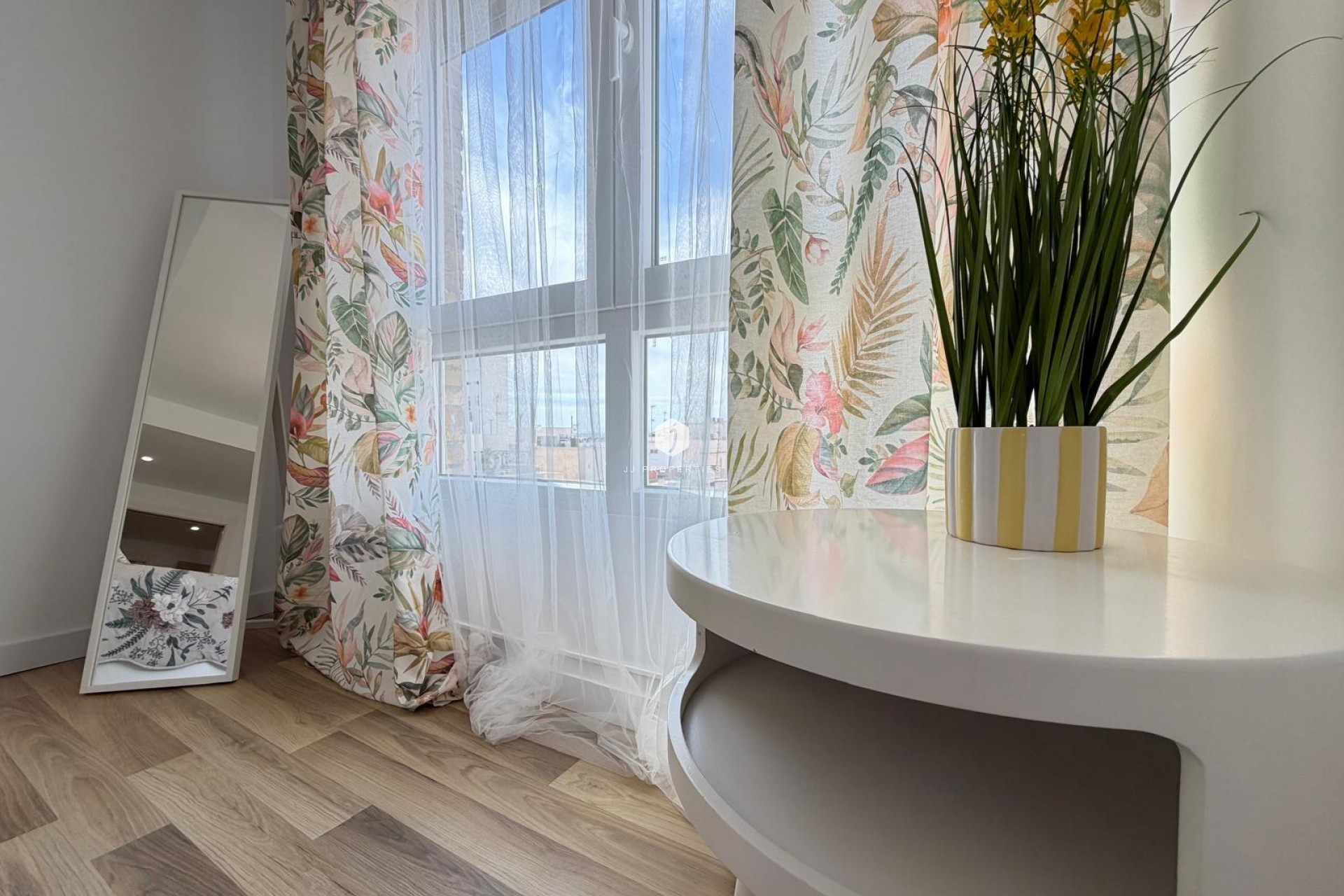 Segunda mano - Apartamento / piso -
Torrevieja - Centro