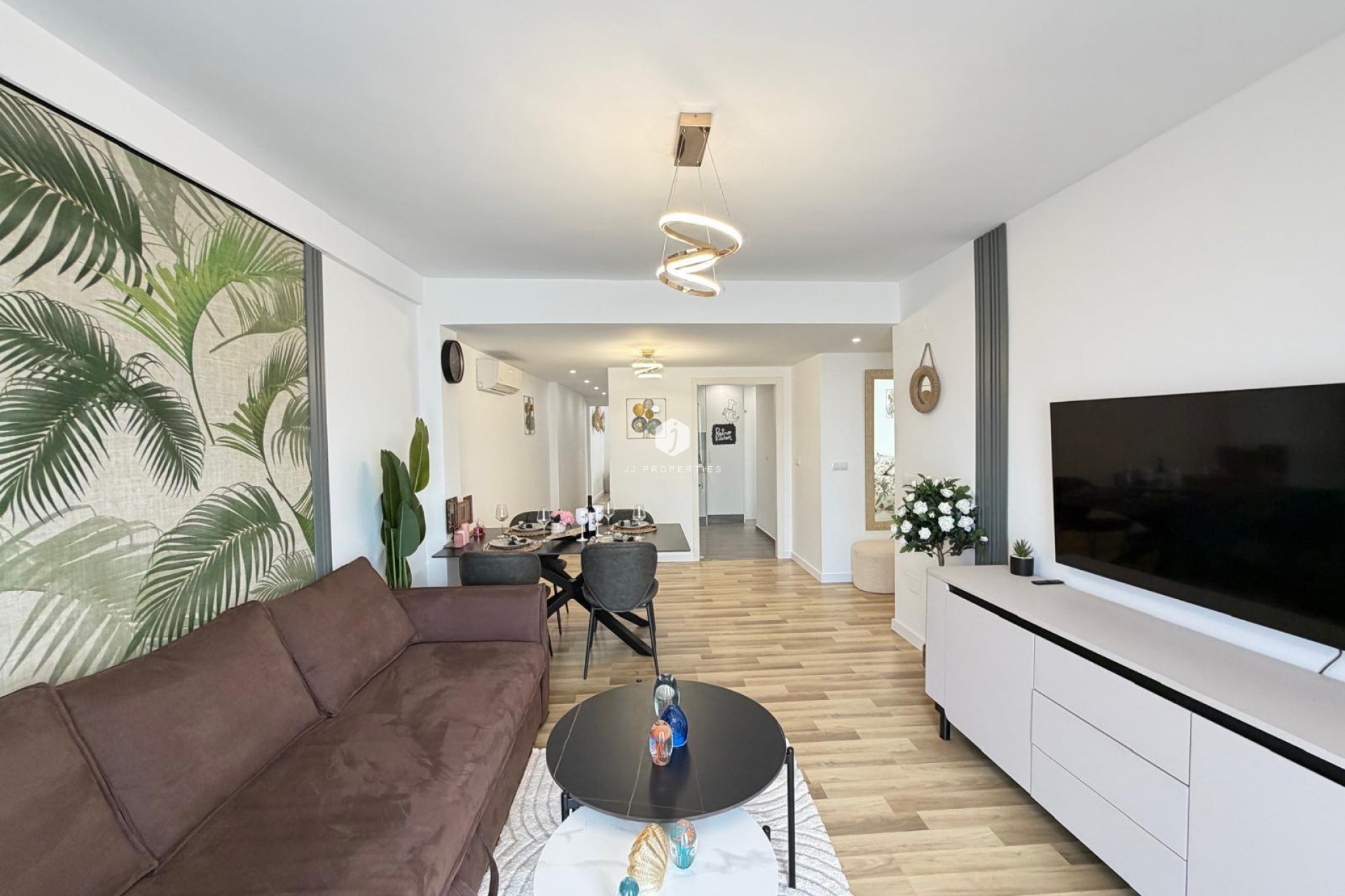 Segunda mano - Apartamento / piso -
Torrevieja - Centro