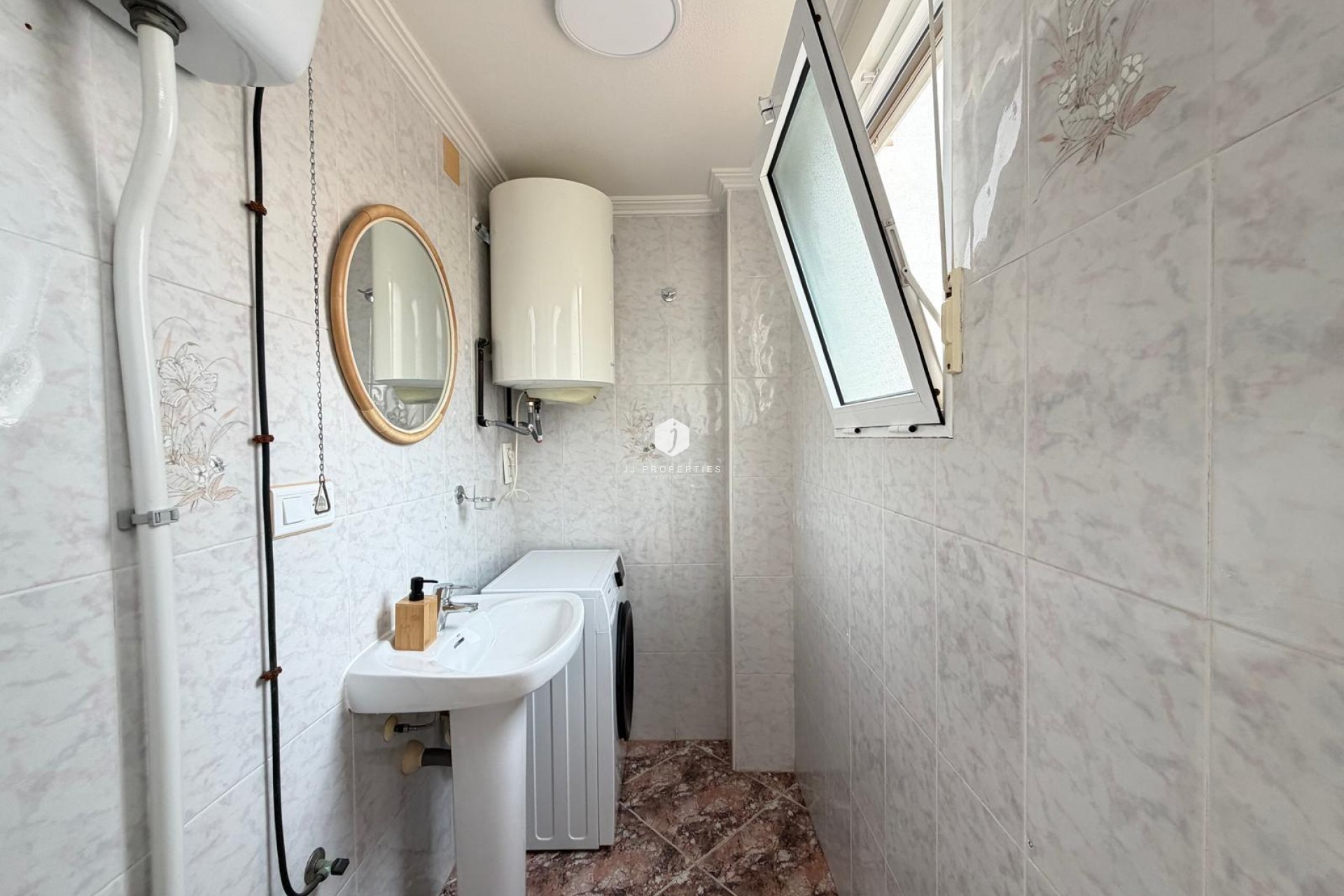 Segunda mano - Apartamento / piso -
Torrevieja - Centro
