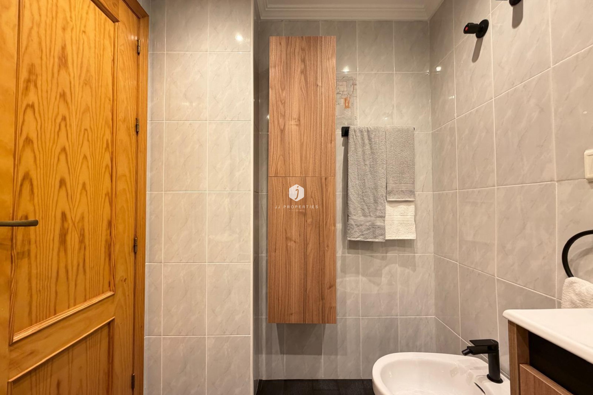 Segunda mano - Apartamento / piso -
Torrevieja - Centro