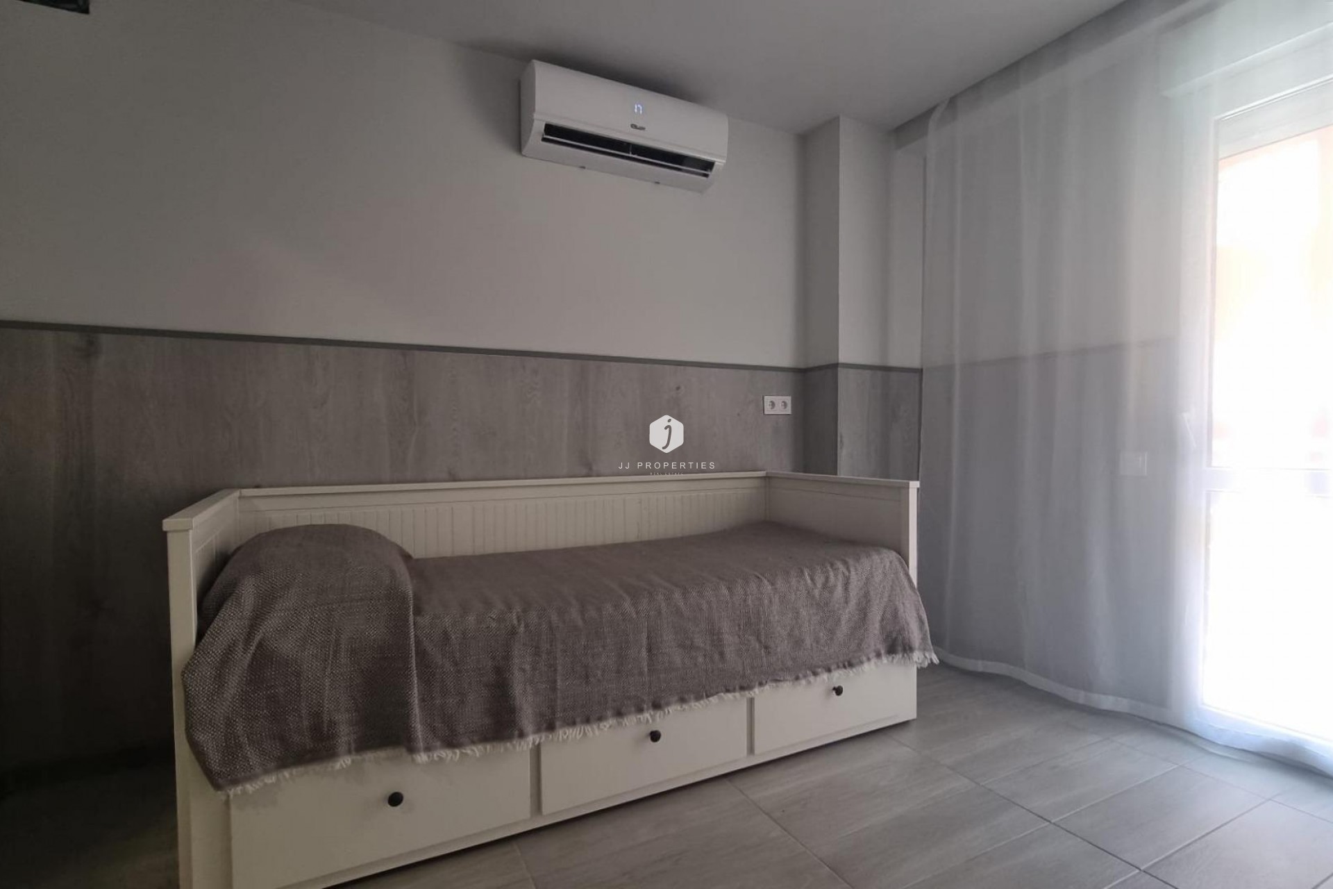 Segunda mano - Apartamento / piso -
Torrevieja - Centro