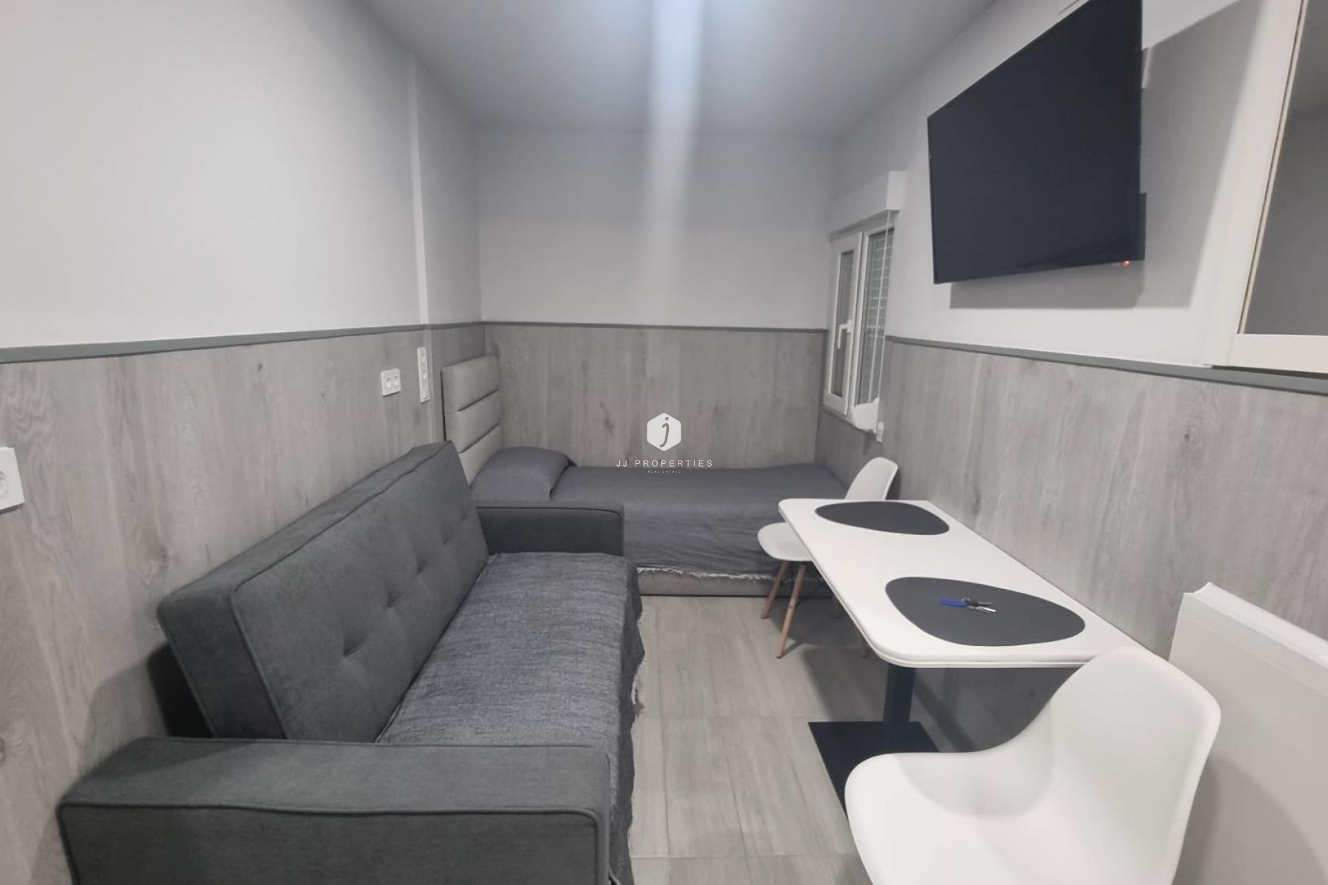 Segunda mano - Apartamento / piso -
Torrevieja - Centro