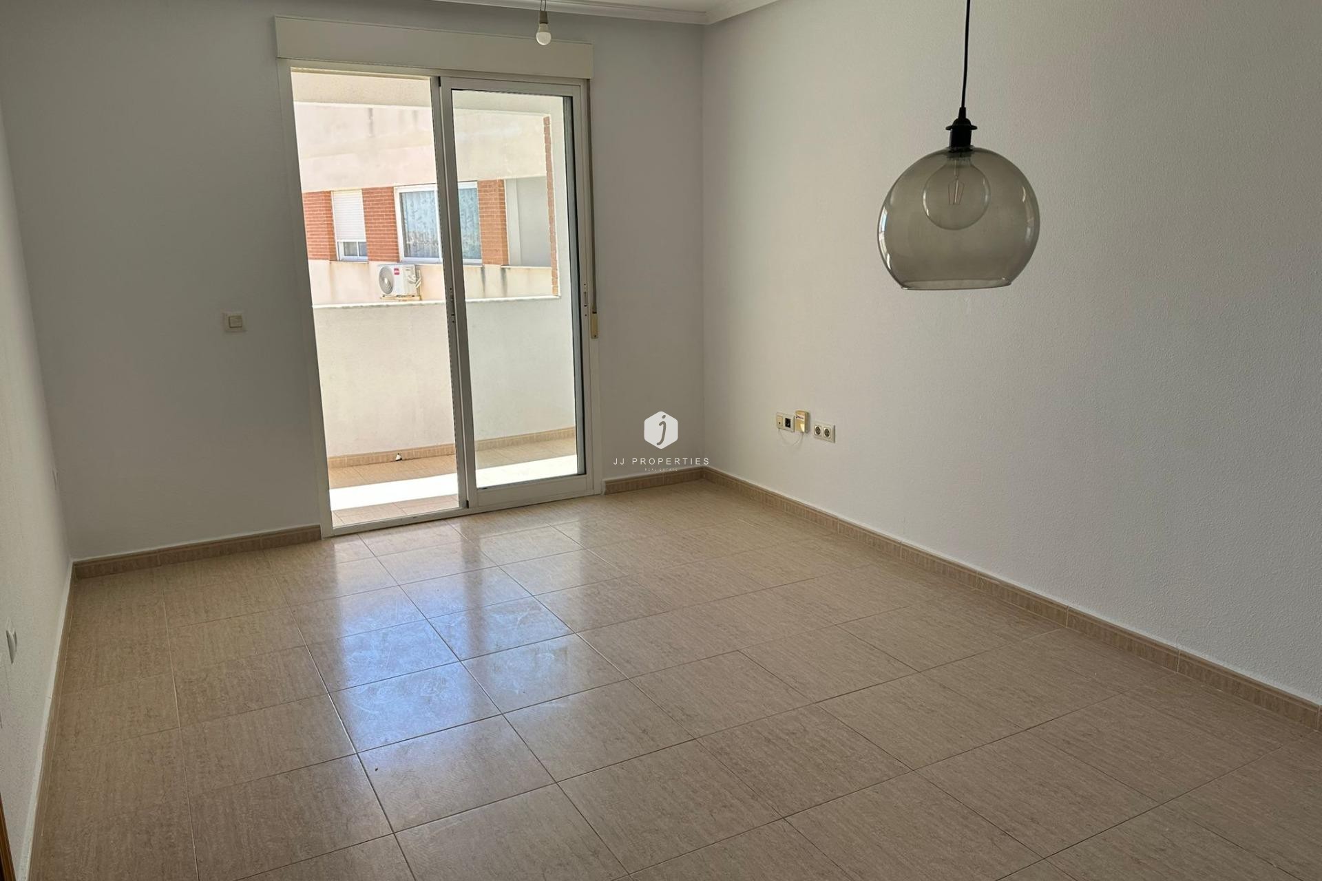 Segunda mano - Apartamento / piso -
Torrevieja - Centro
