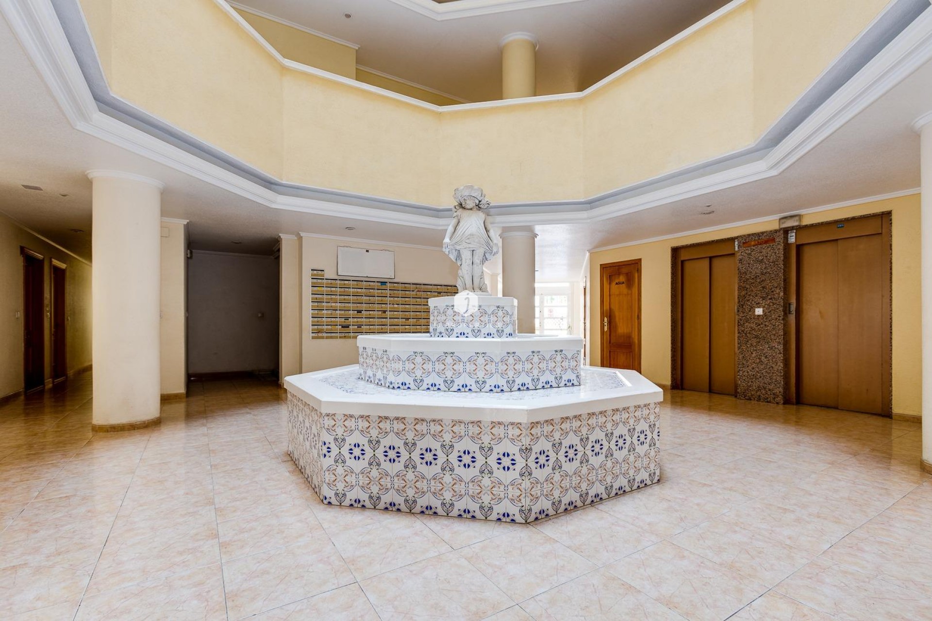Segunda mano - Apartamento / piso -
Torrevieja - Centro