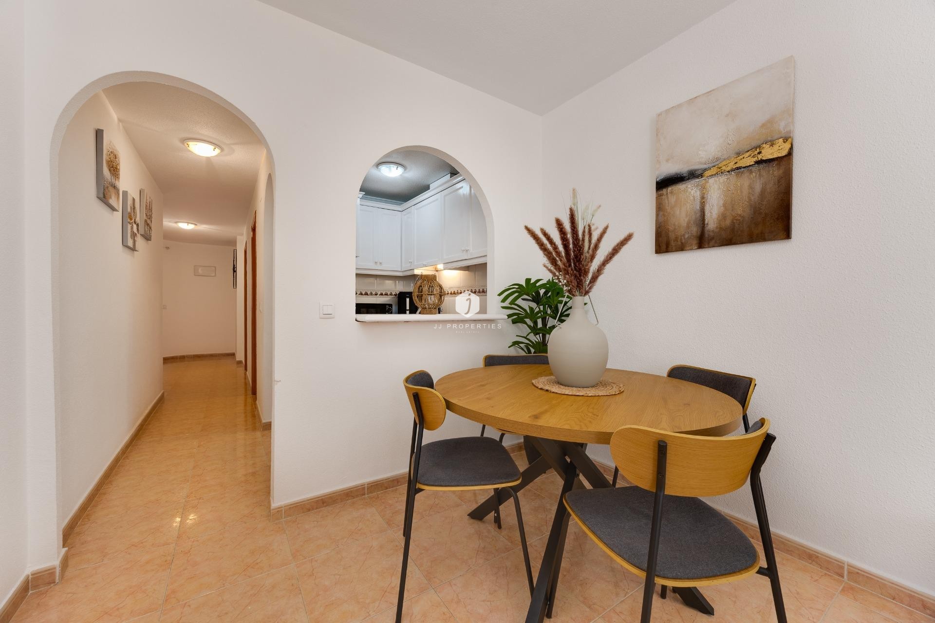 Segunda mano - Apartamento / piso -
Torrevieja - Centro