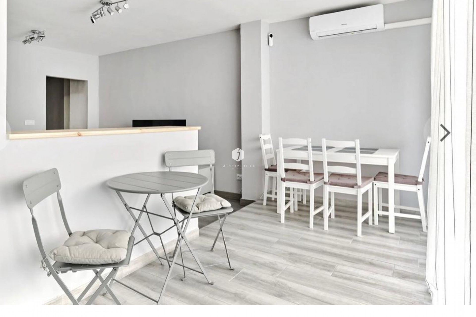 Segunda mano - Apartamento / piso -
Torrevieja - Centro