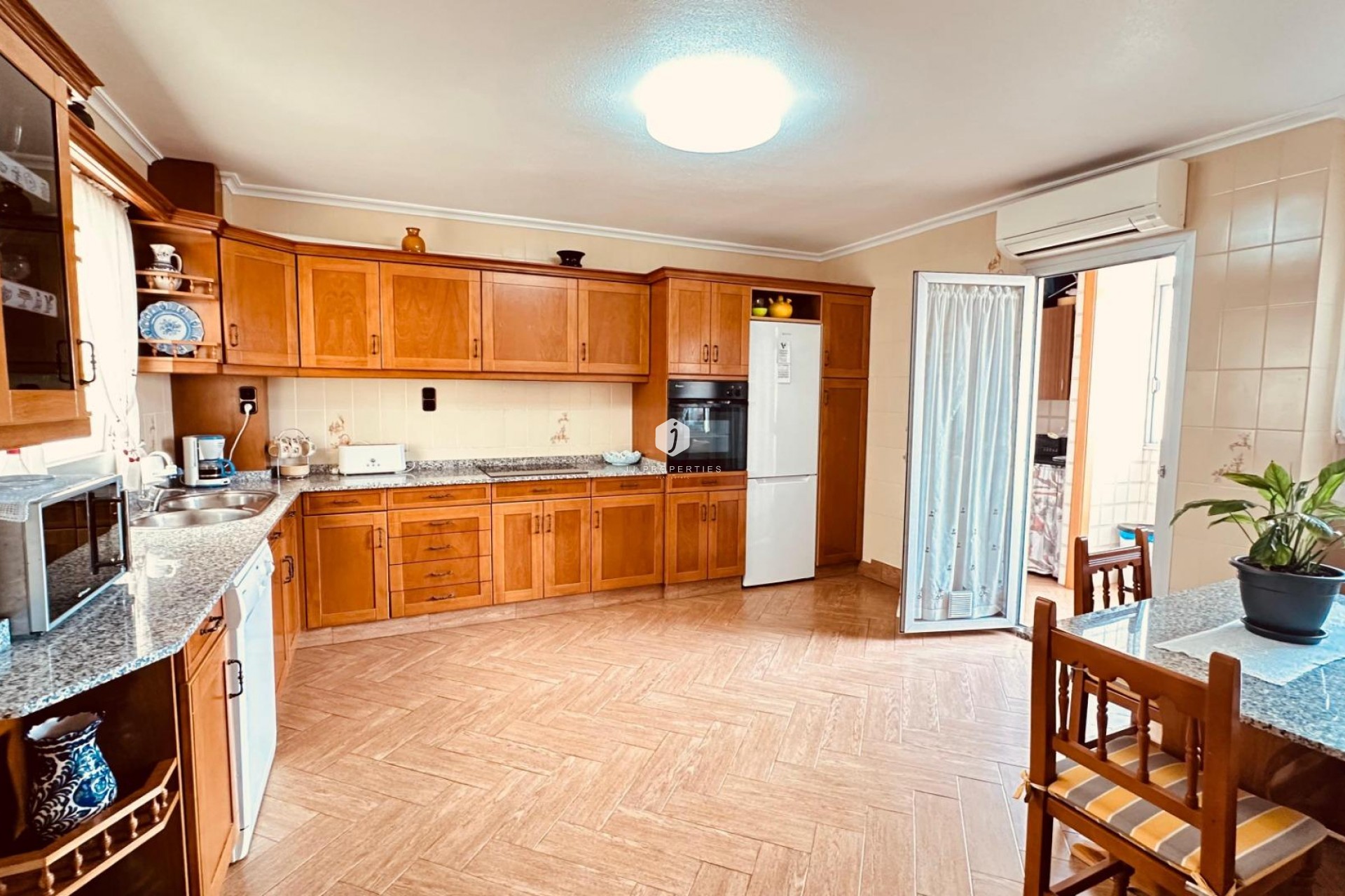 Segunda mano - Apartamento / piso -
Torrevieja - Centro