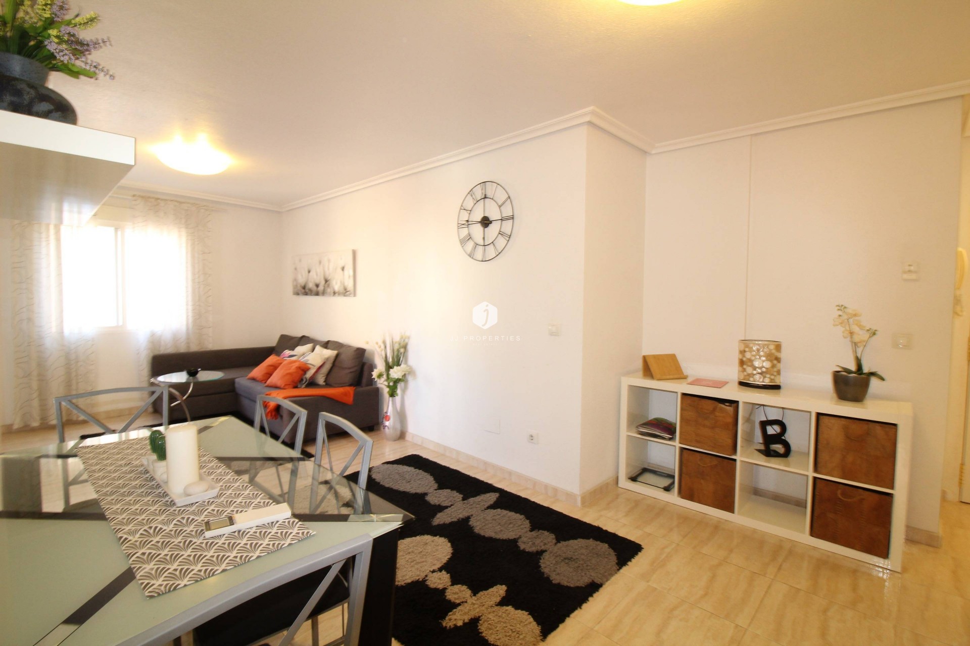 Segunda mano - Apartamento / piso -
Torrevieja - Centro