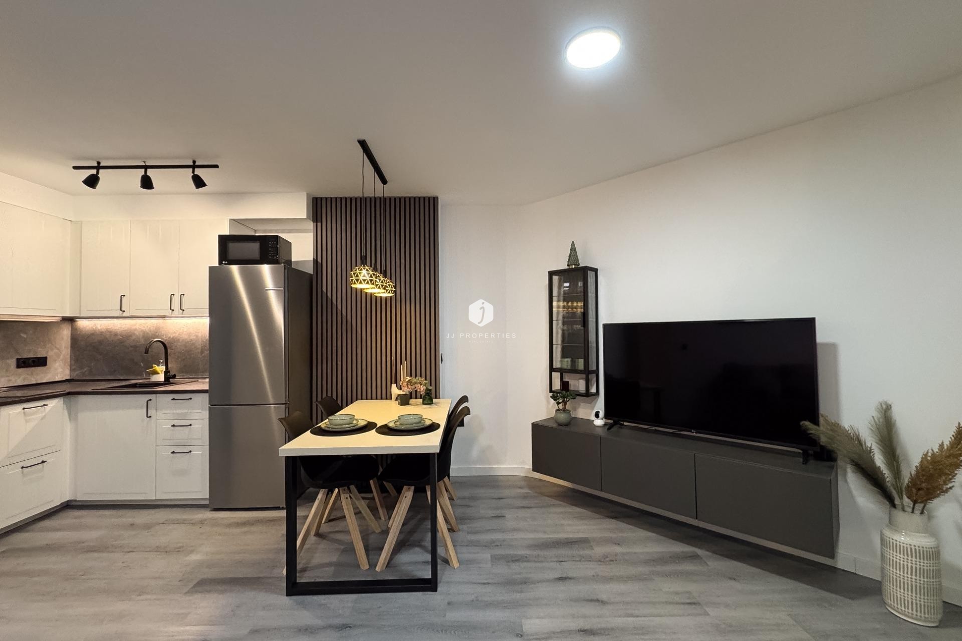 Segunda mano - Apartamento / piso -
Torrevieja - Centro