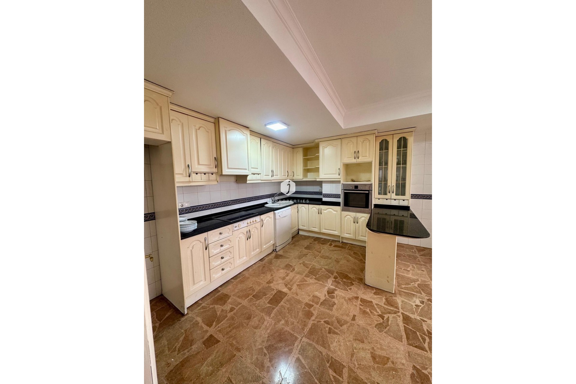 Segunda mano - Apartamento / piso -
Torrevieja - Centro