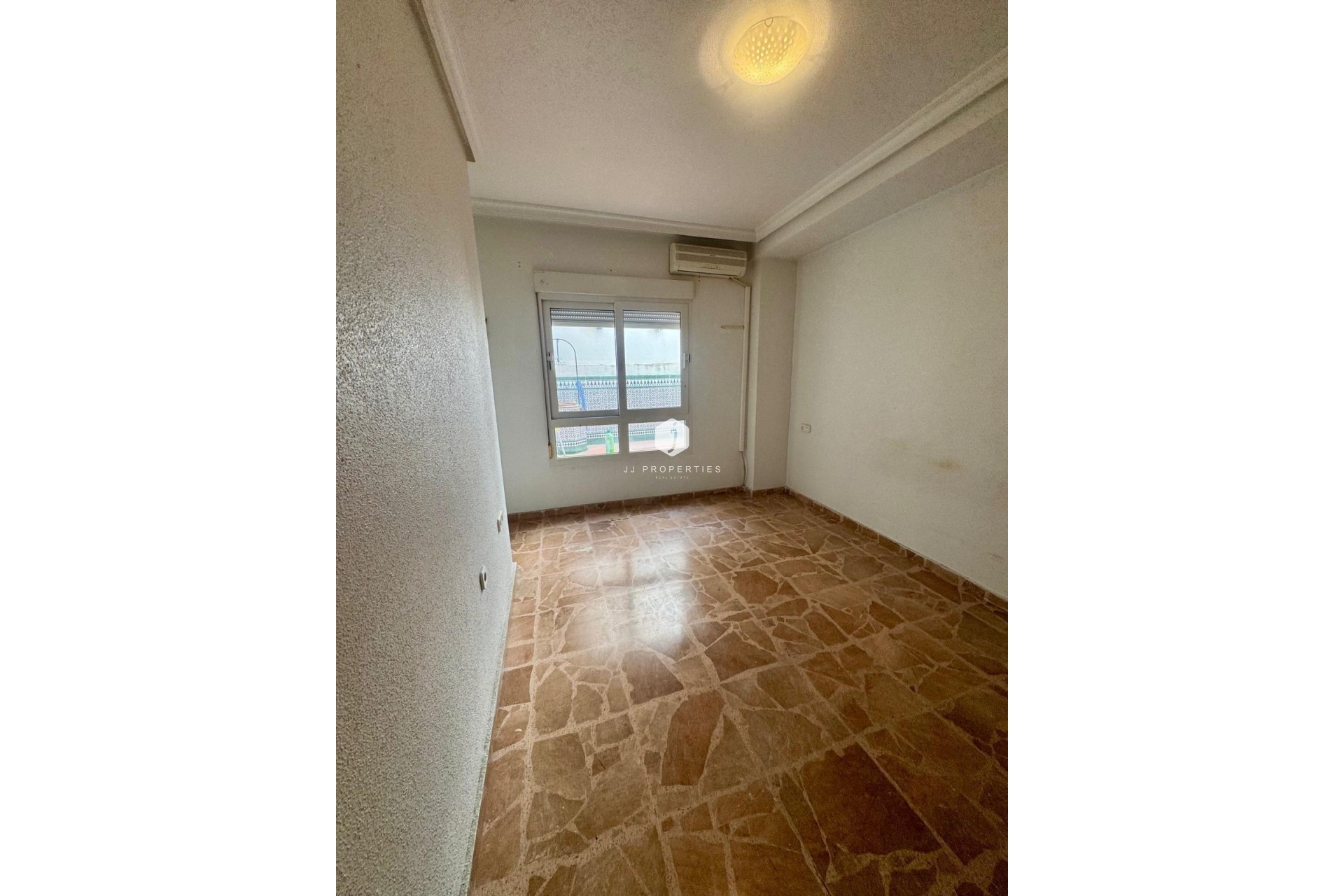 Segunda mano - Apartamento / piso -
Torrevieja - Centro